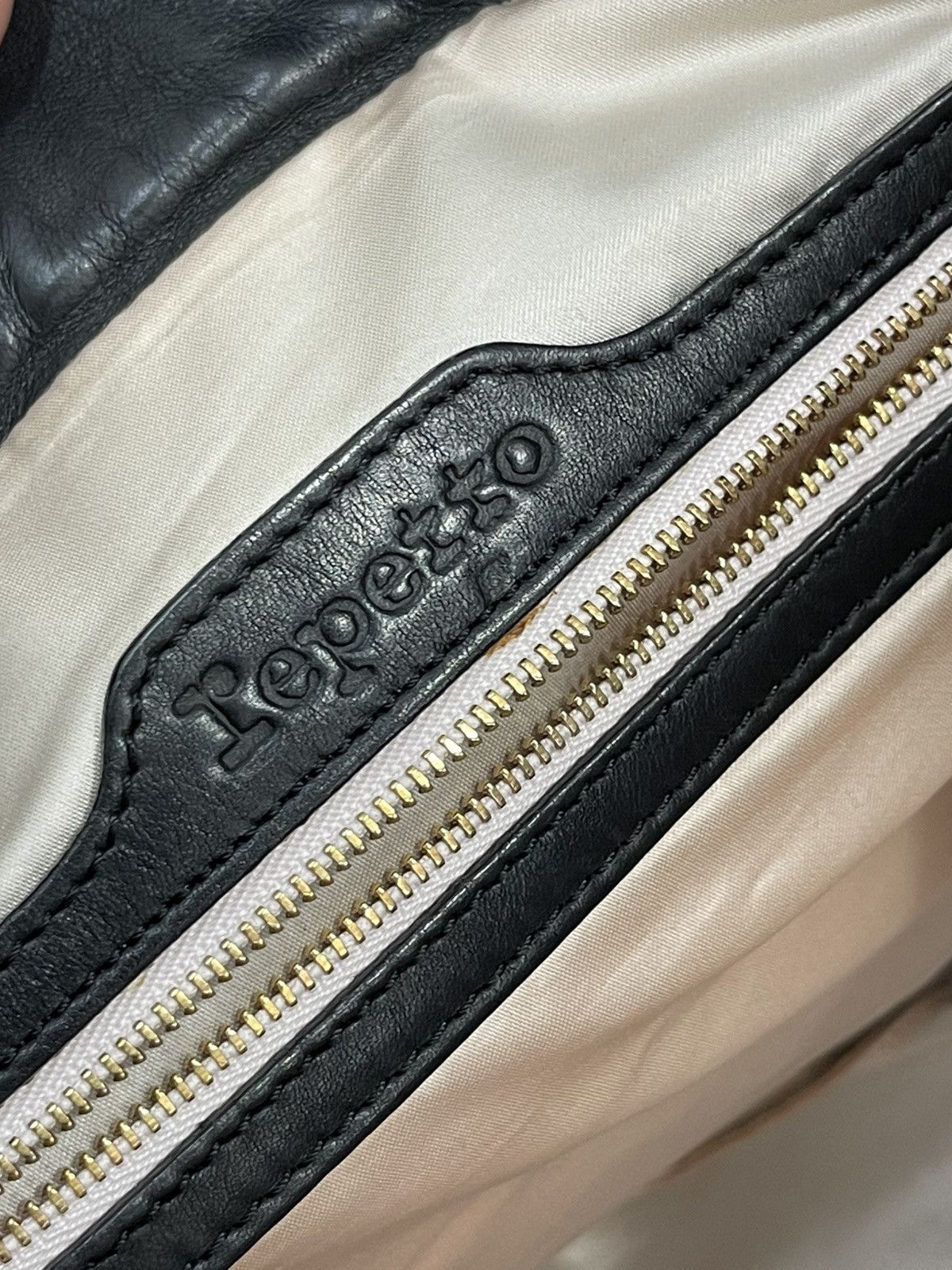 Genuine Leather Full Leather Repetto Cross Body Shoulder Bag 1🟩9 Size ONE SIZE - 21 Thumbnail
