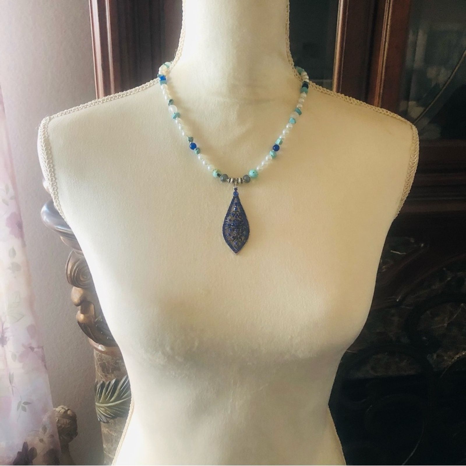 Handmade Handcrafted royal blue raindrop pendant Pearl stone necklace Size ONE SIZE - 4 Thumbnail