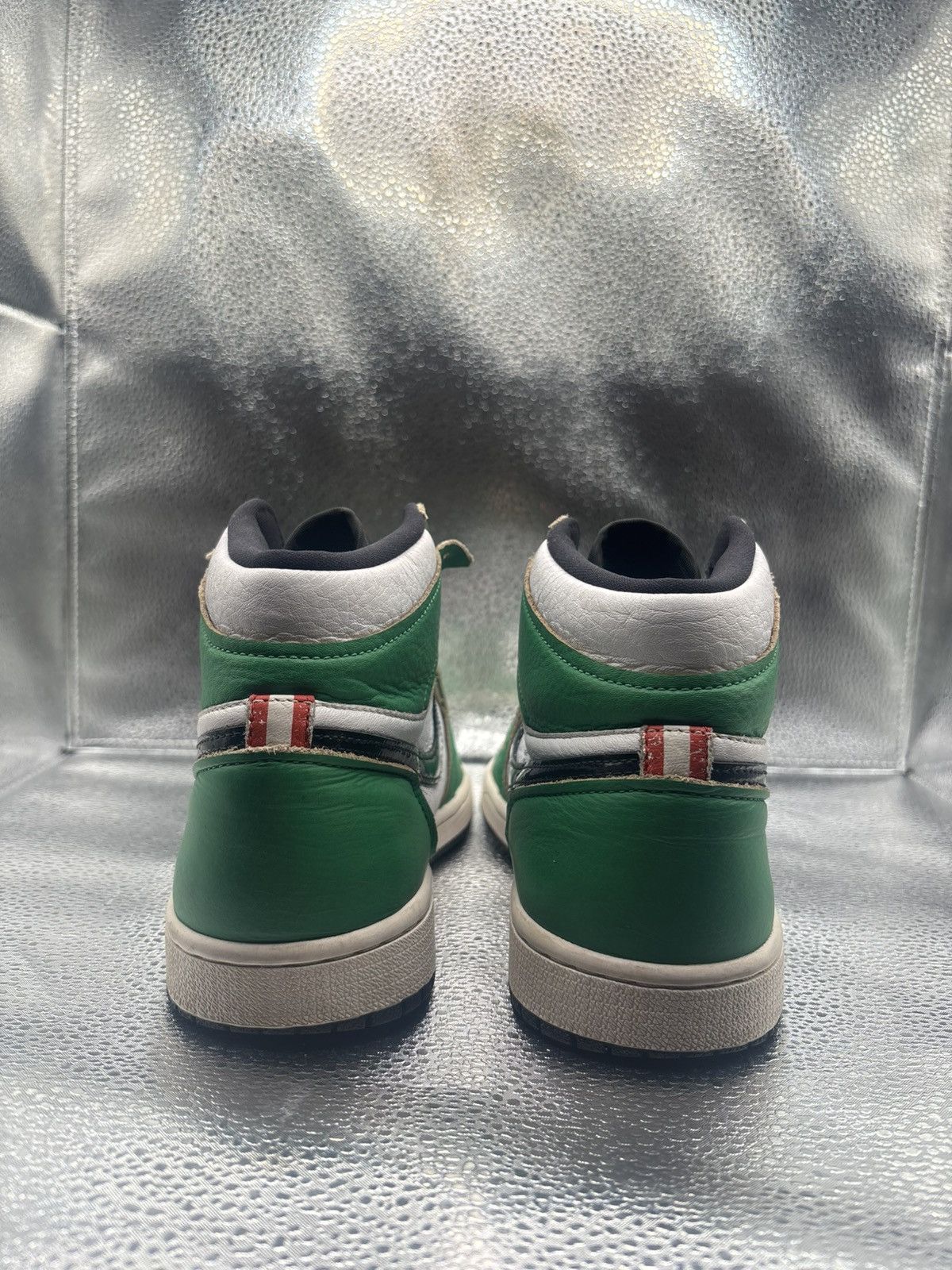 Jordan Brand Air Jordan 1 Lucky Green Size US 9.5 / IT 39.5 - 4 Thumbnail