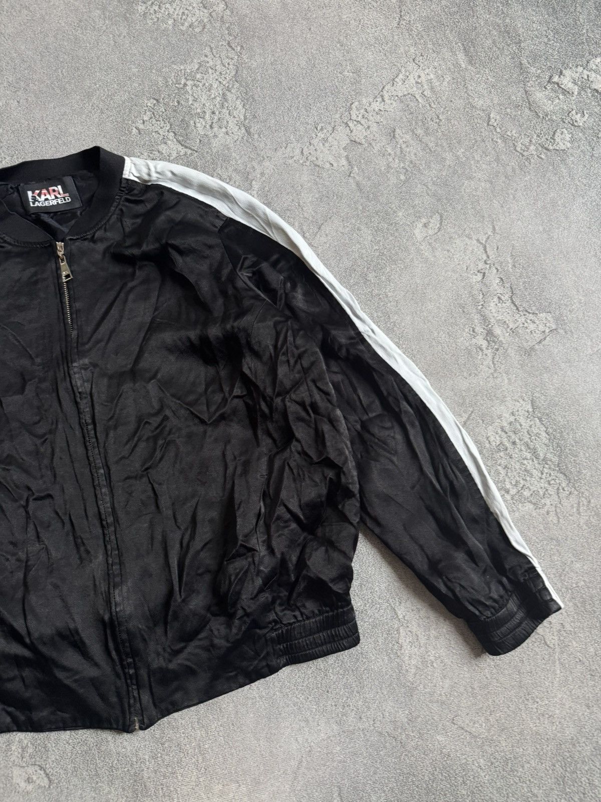 Karl Lagerfeld Karl Lagerfeld IT48/FR44/EU42 bomber zip jacket big logo Size L / US 10 / IT 46 - 6 Thumbnail