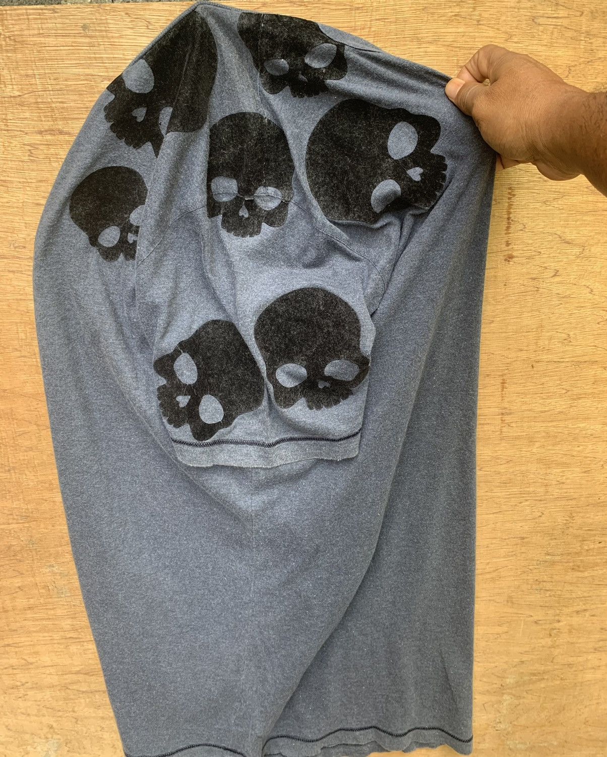 HYDROGEN Rare Hydrogen Velvet Skulls Print Long Sleeve Shirt Size US L / EU 52-54 / 3 - 19 Thumbnail