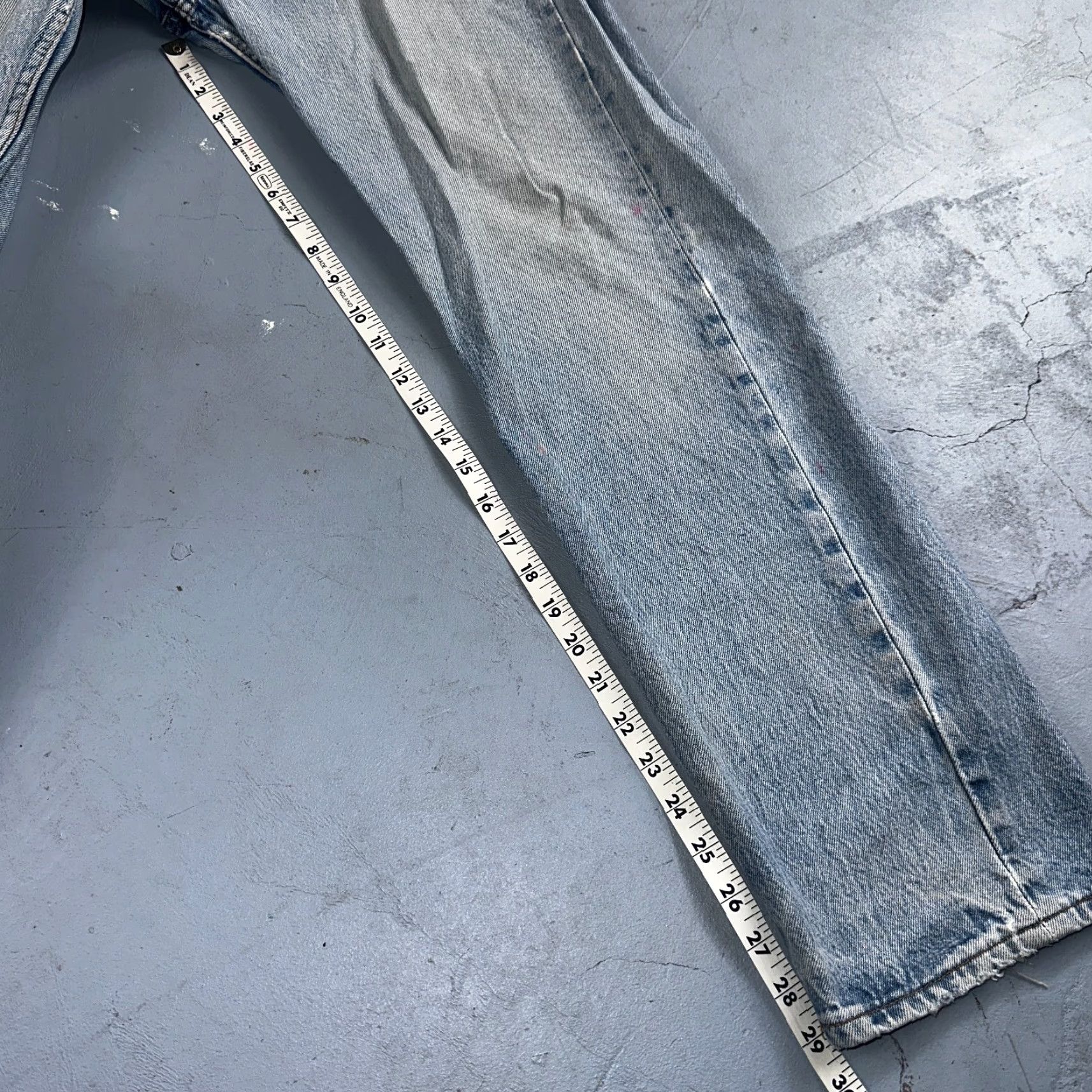 Levi's VINTAGE Levi's 501 Jeans 90s Mexico Light Blue Denim 33x34 Straight Mens Regular 30x29/34 Inseam 34 501 Series Classic Comfort Size US 33 - 6 Thumbnail