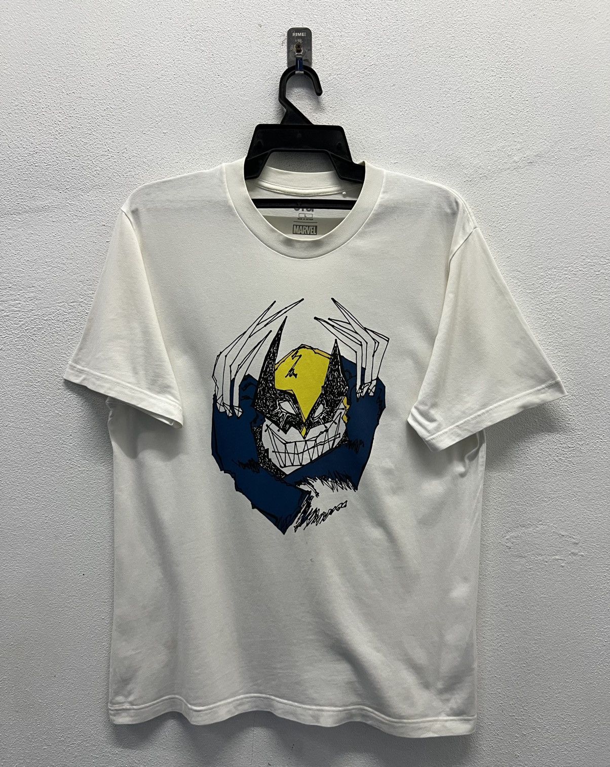 Marvel Comics × Uniqlo × Wolverine UNIQLO MARVEL WOLVERINE SHIRT Size US L / EU 52-54 / 3 - 1 Thumbnail