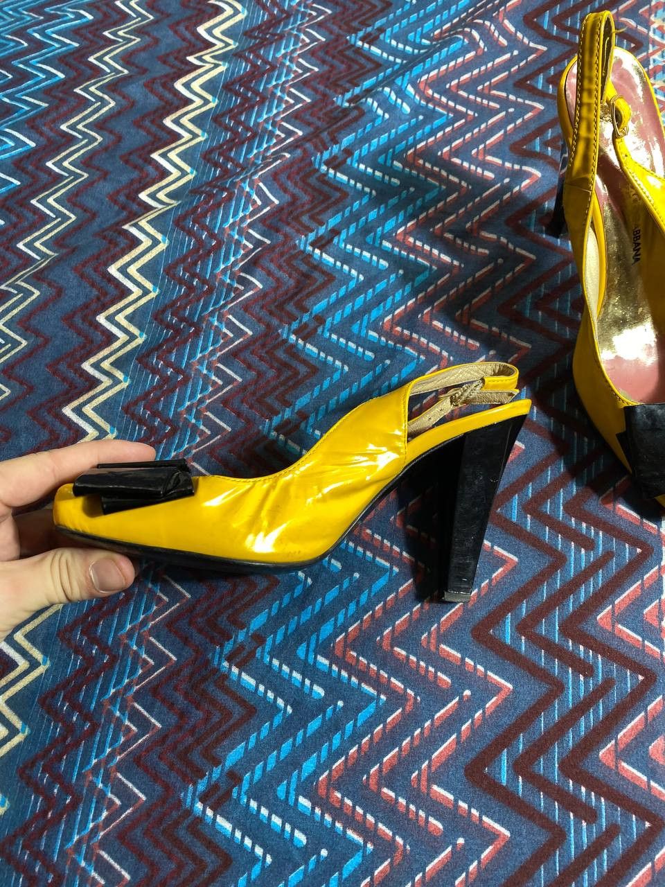 Dolce & Gabbana Beige Patent Bow Slingback Heels Size US 8 / IT 38 - 20 Thumbnail