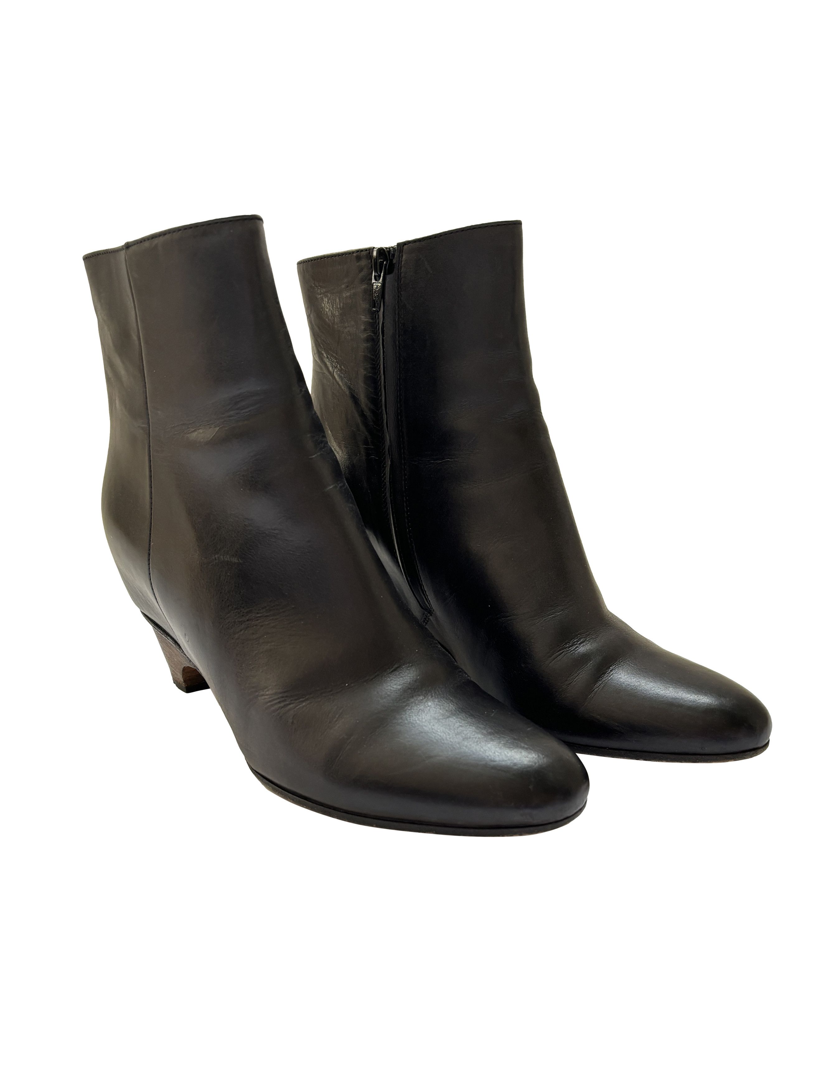 Maison Margiela ⚡️QUICK SALE⚡️Maison Margiela Black Leather Ankle Boots Size US 7 / IT 37 - 1 Thumbnail