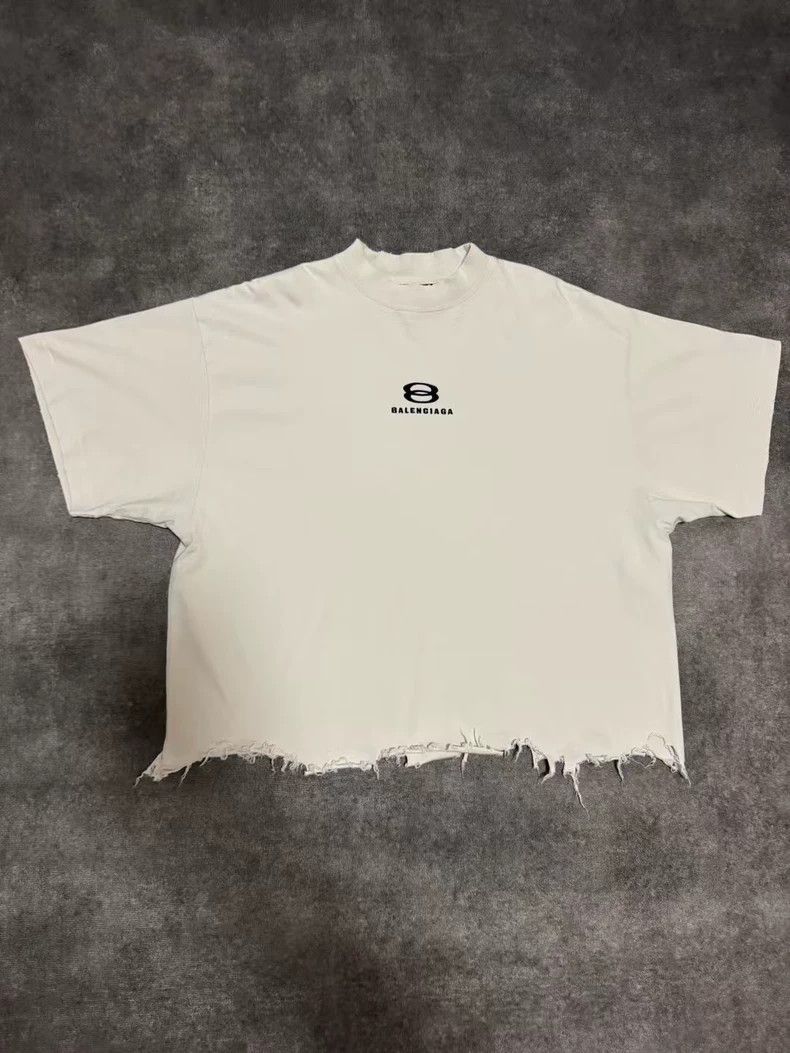 Balenciaga Balenciaga White short sleeves, XS code, double-ring lette Size US S / EU 44-46 / 1 - 1 Thumbnail