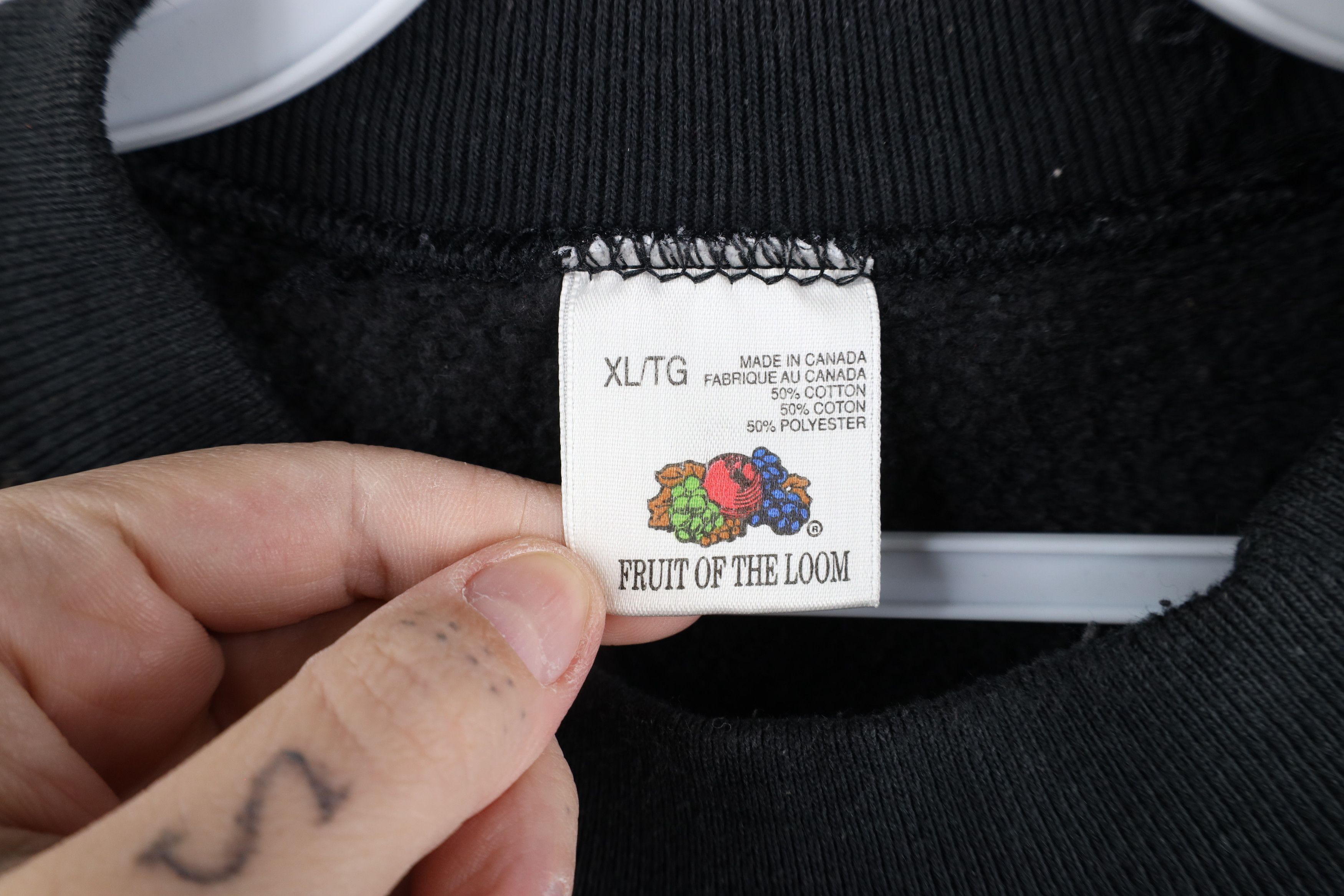 Vintage Vintage 90s King Henry VI Stratford Canada Sweatshirt Size US XL / EU 56 / 4 - 6 Thumbnail