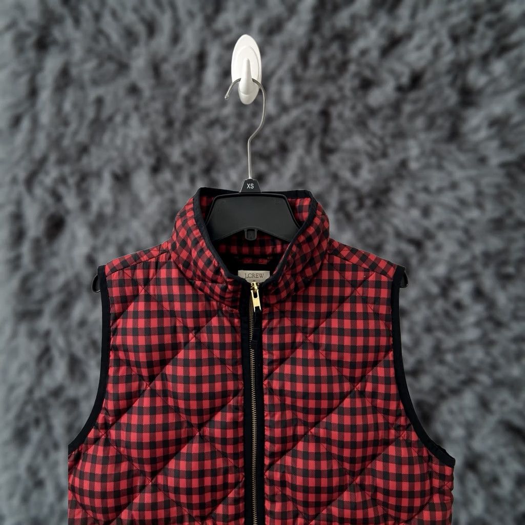 Vintage J Crew Excursion Quilted Down Vest Womens M Black Red Plaid Puffer Full Zip YKK Vest Size M / US 6-8 / IT 42-44 - 1 Thumbnail