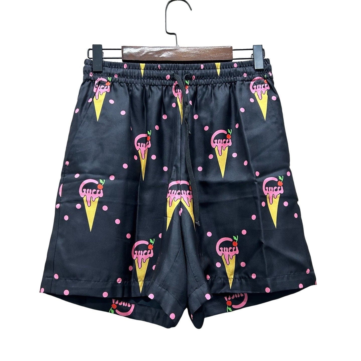 Gucci Gucci Ice Cream Print Silk Shorts Size XS Size US 26 / EU 42 - 1 Thumbnail