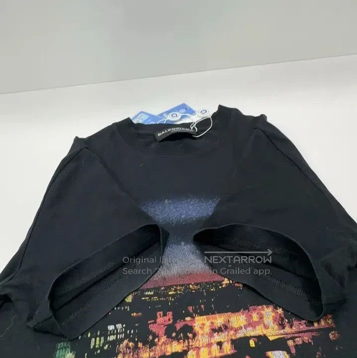 Balenciaga Balenciaga Night Paris Graphic Short Sleeve T. Size US S / EU 44-46 / 1 - 7 Thumbnail