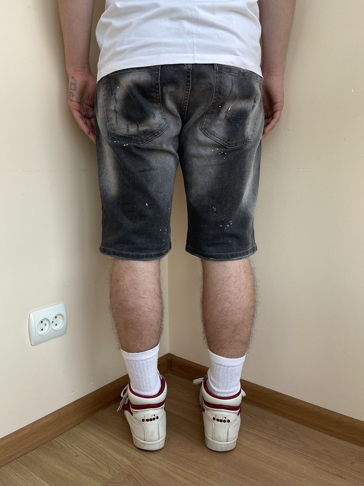 Dsquared2 Dsquared2 Distressed Washed Denim Paint-Splattered Shorts 50 Size US 34 / EU 50 - 5 Thumbnail