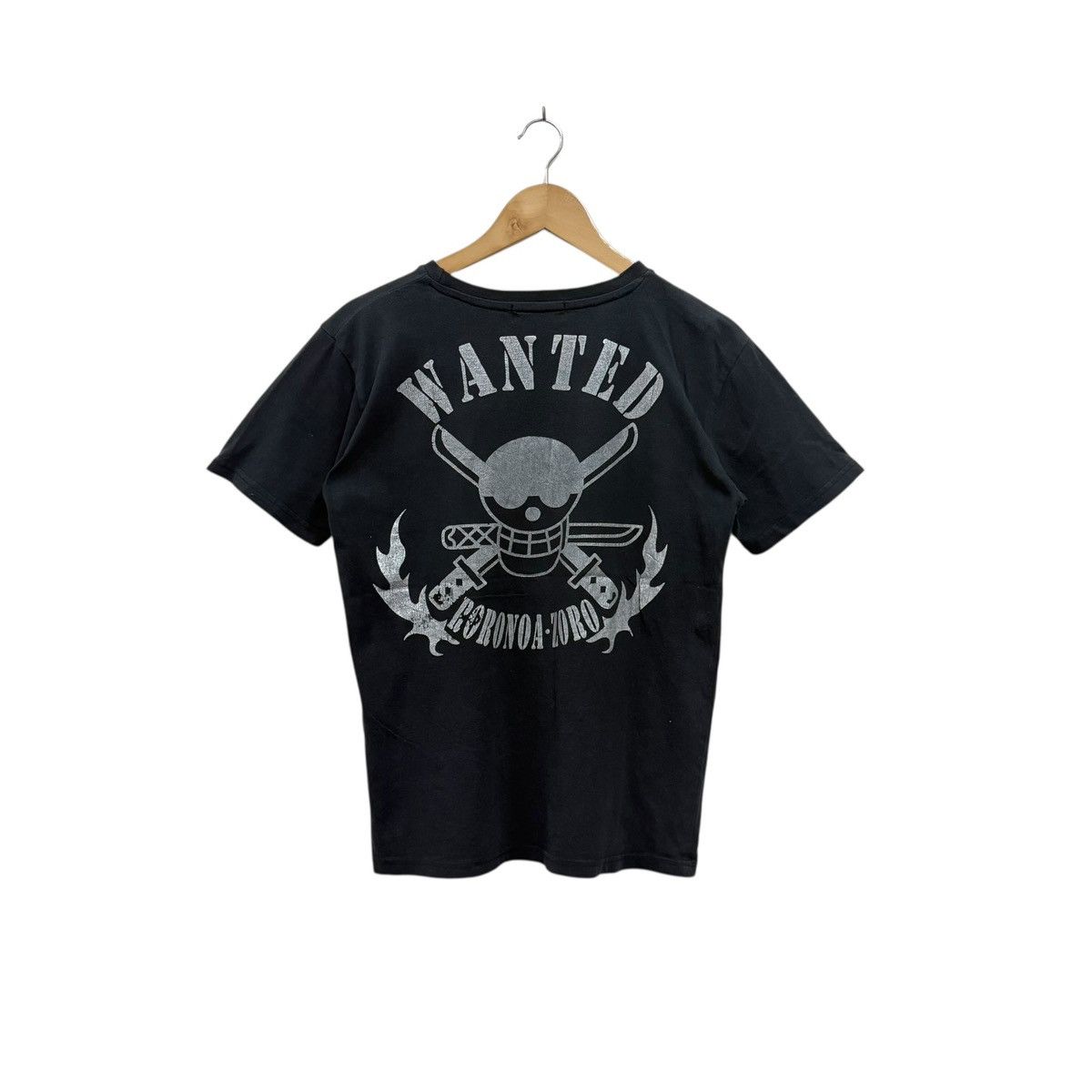 Anime Anime Roronoa Zoro One Piece Tshirt Size US M / EU 48-50 / 2 - 1 Thumbnail