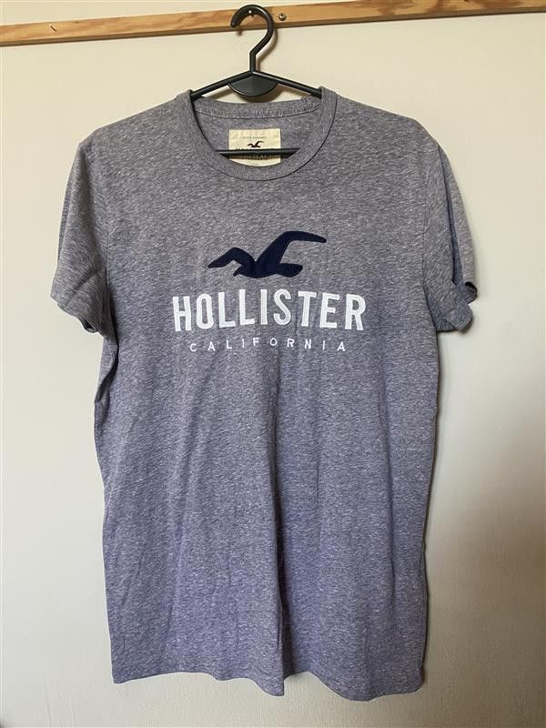 Hollister Men's T-shirt - HOLLISTER - S/M - SALE Size US S / EU 44-46 / 1 - 1 Thumbnail