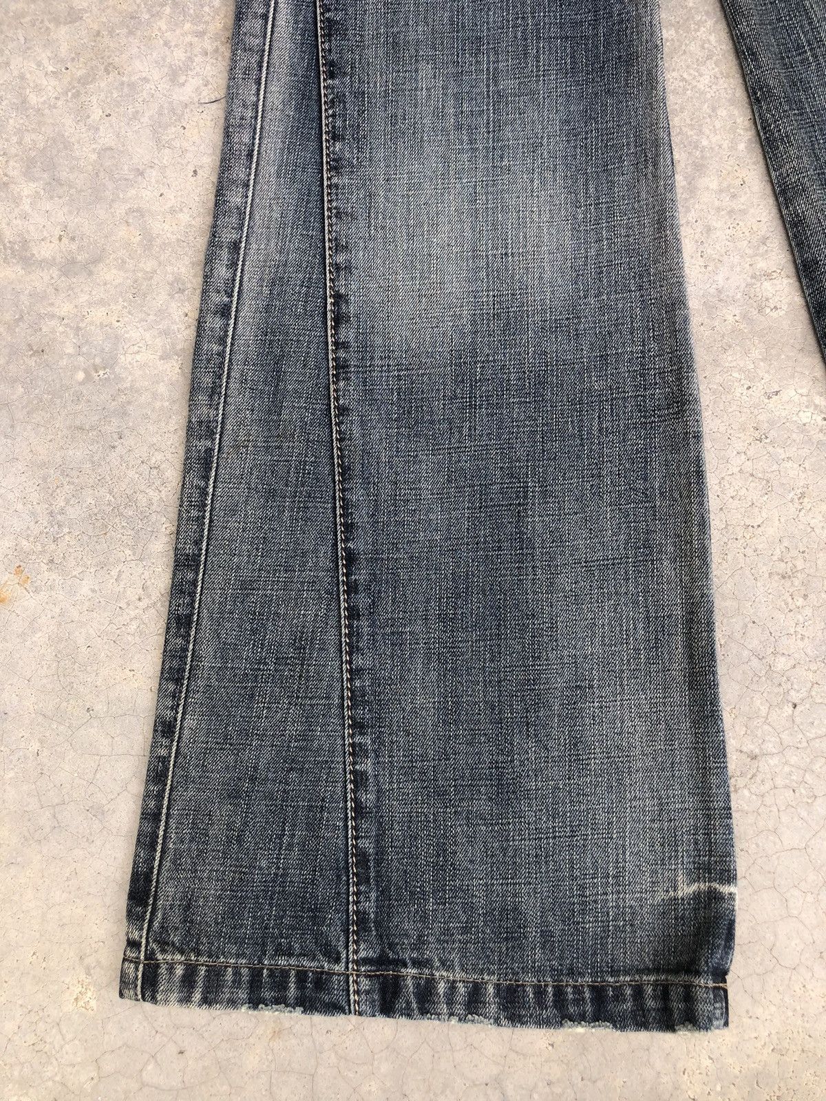 Marithe + Francois Girbaud Marithe Francois Girbaud Flared Jeans Distressed Denim Size US 28 / EU 44 - 6 Thumbnail