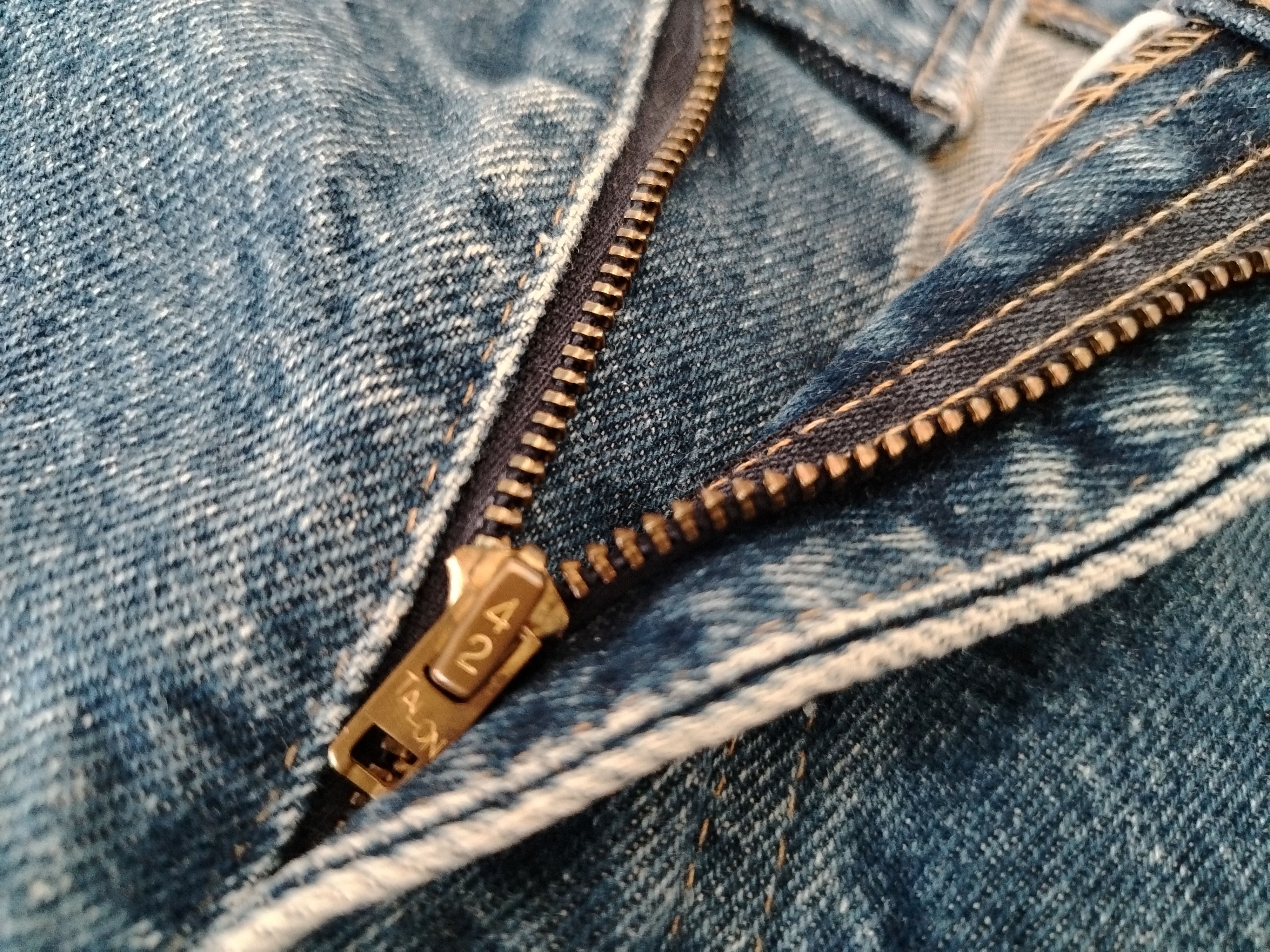 Levi's Levis 517 Jeans Bootcut TALON Vintage Button #2 Size US 31 - 5 Thumbnail