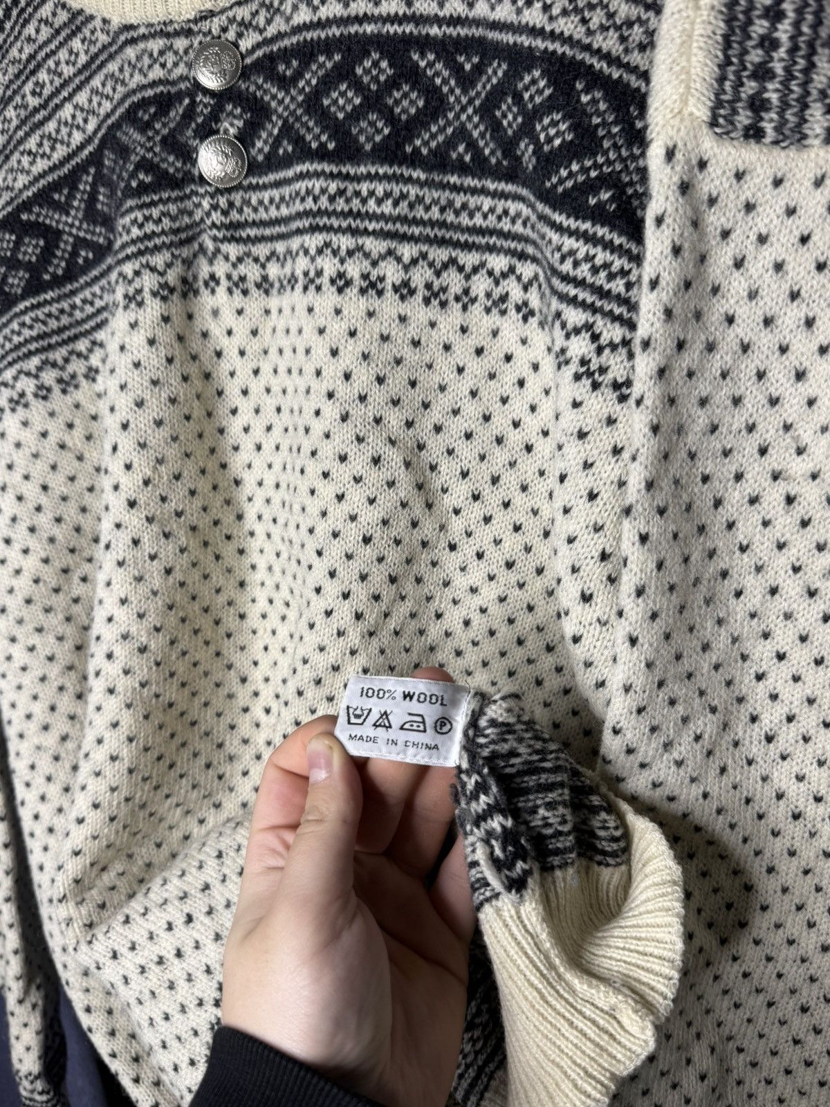 Dale Of Norway Vintage Dale Of Norway Style Sweater 100% Wool Size US M / EU 48-50 / 2 - 6 Thumbnail