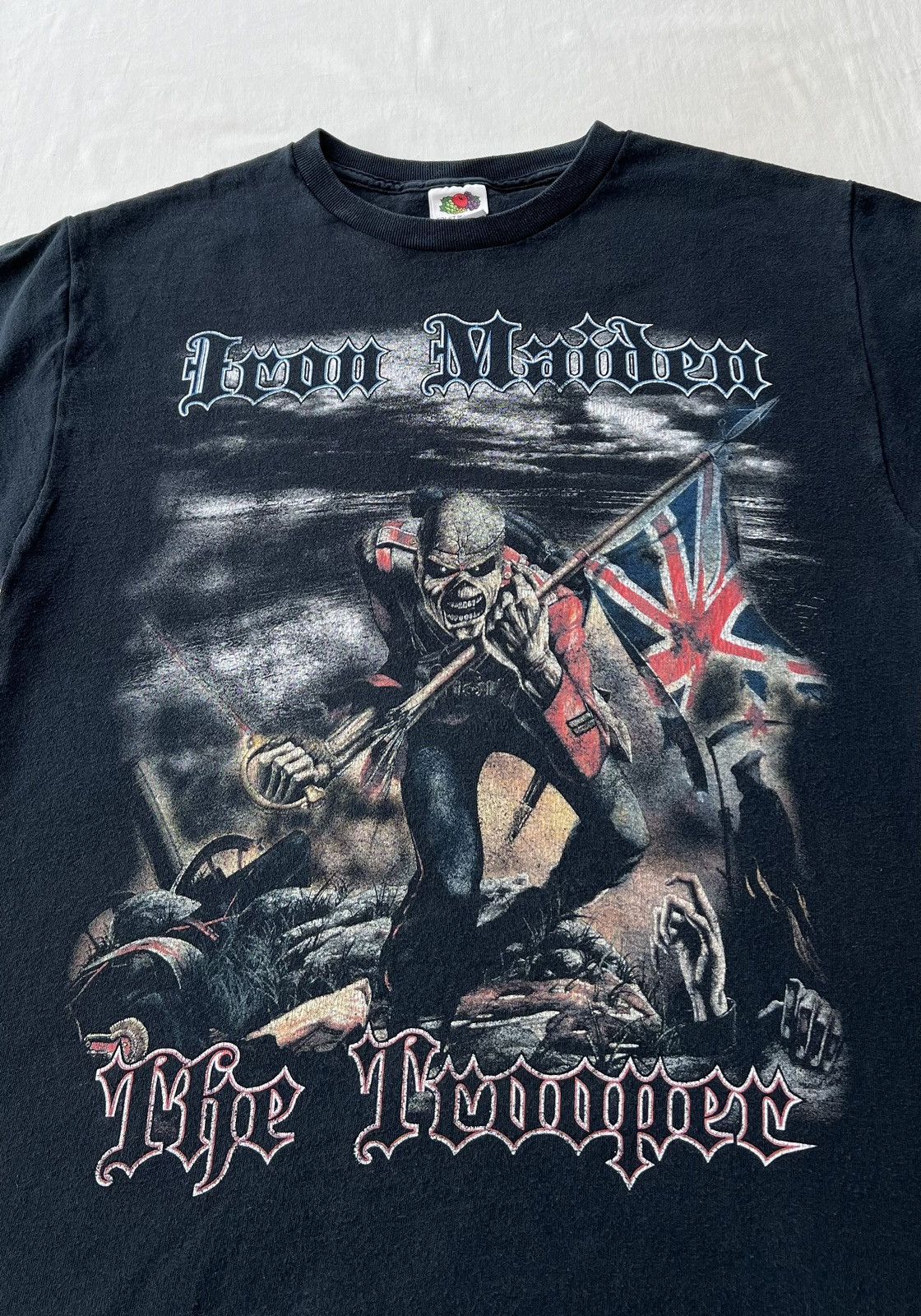 Band Tees Vintage 2000s Iron Maiden The Trooper England Black T-shirt Size US M / EU 48-50 / 2 - 5 Thumbnail