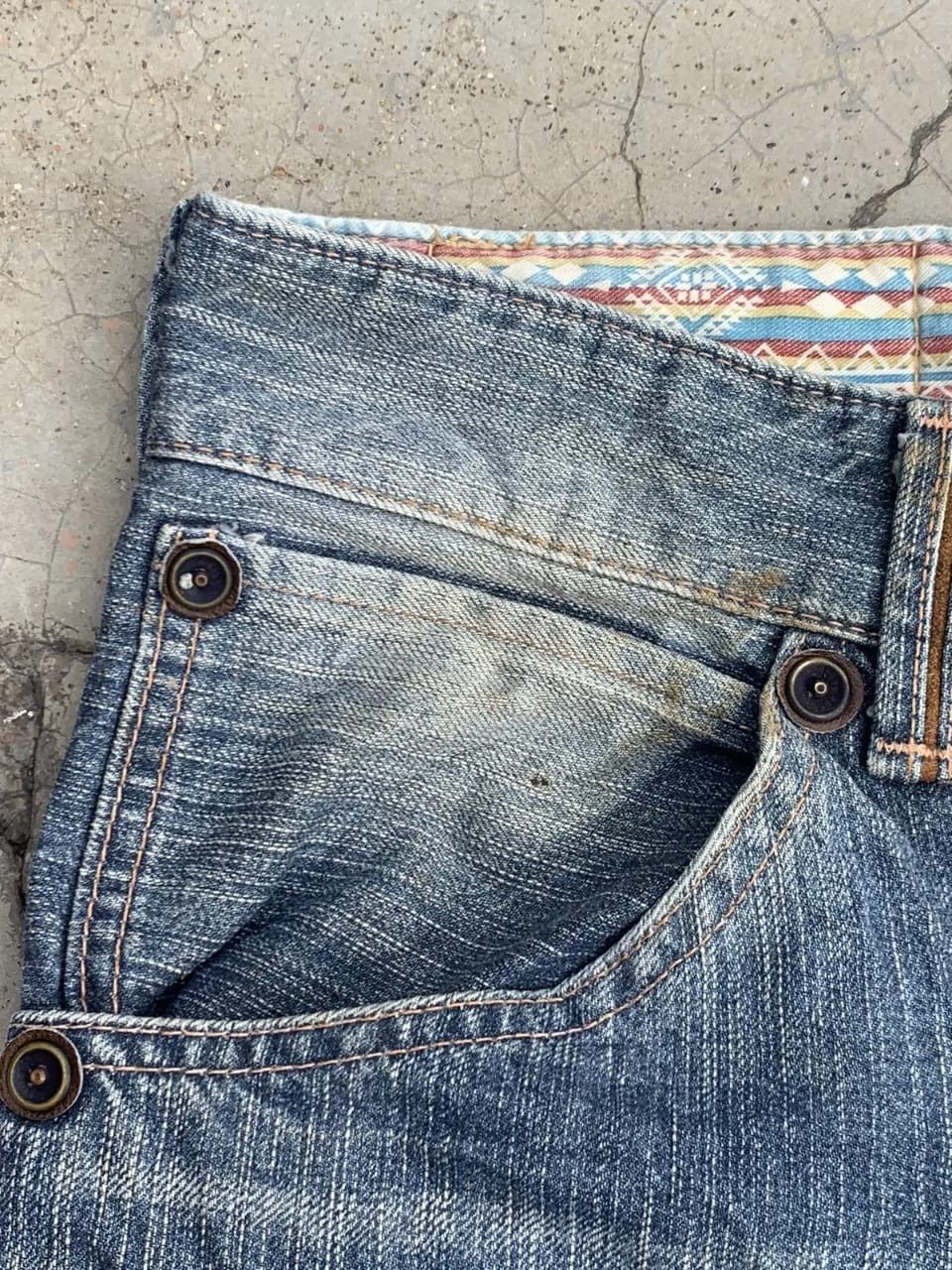Edwin Vintage Edwin buckle back fade mud wash. Size US 33 - 8 Thumbnail