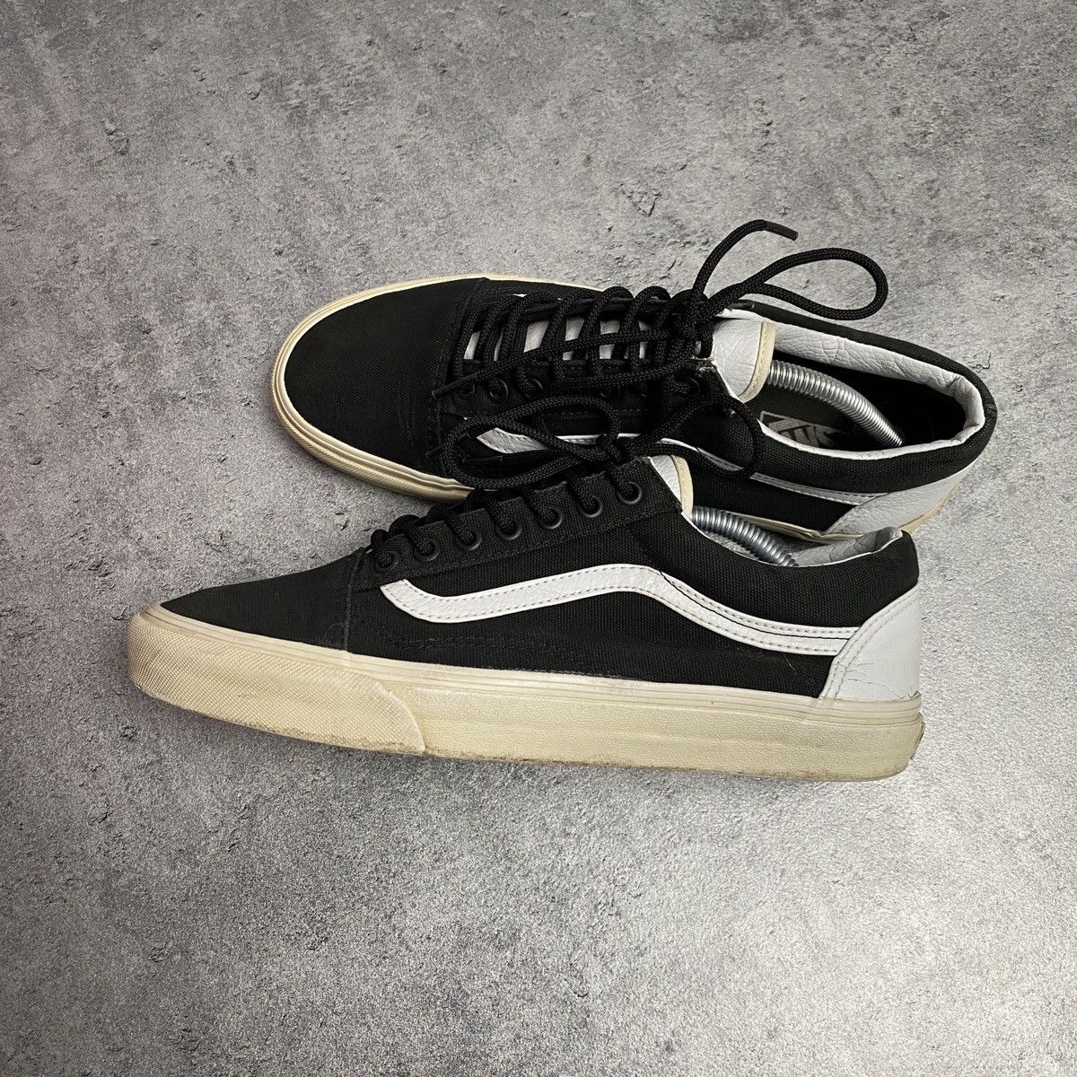 Vans Vans black white sneakers skater size us 10 Size US 10 / EU 43 - 4 Thumbnail
