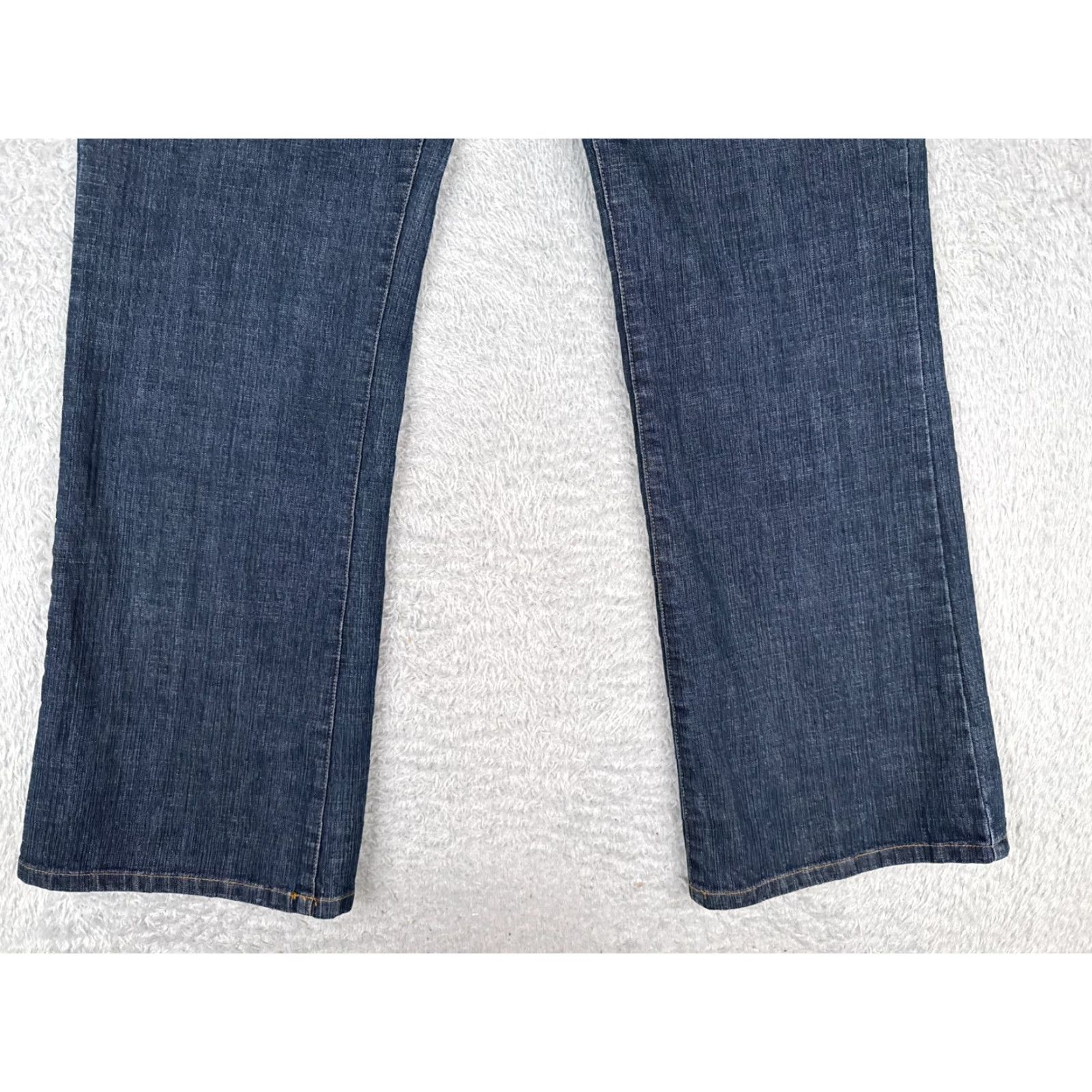 Vintage Bobbie Brooks Jeans Women 14 Blue Denim Bootcut Mid Rise Cotton Blend 33x31 Distressed Zip 5-Pocket Womens Size 36" / US 14 / IT 50 - 2 Thumbnail