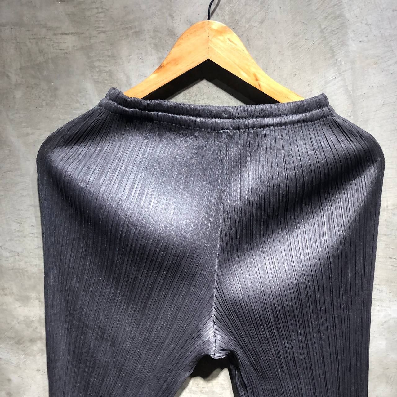 Pleats Please Issey Miyake Issey Miyake Pleats Please Pleated Pants Size US 28 / EU 44 - 4 Thumbnail
