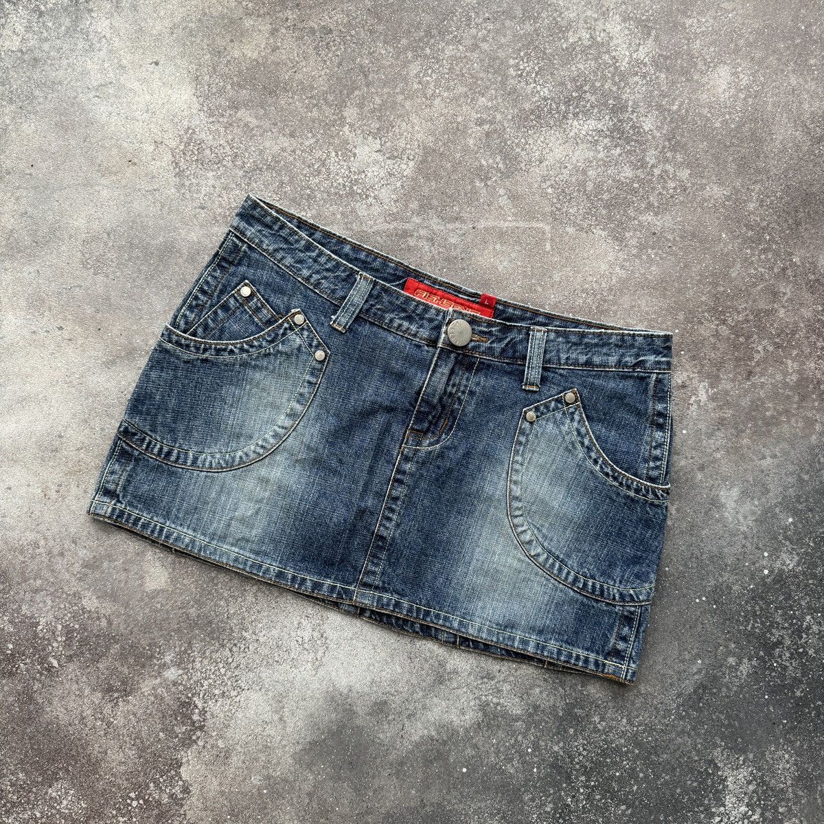 Hysteric Glamour 2000’s Fishbone Y2K Vintage Glam Washed Denim Mini Skirt Size 30" / US 8 / IT 44 - 7 Thumbnail
