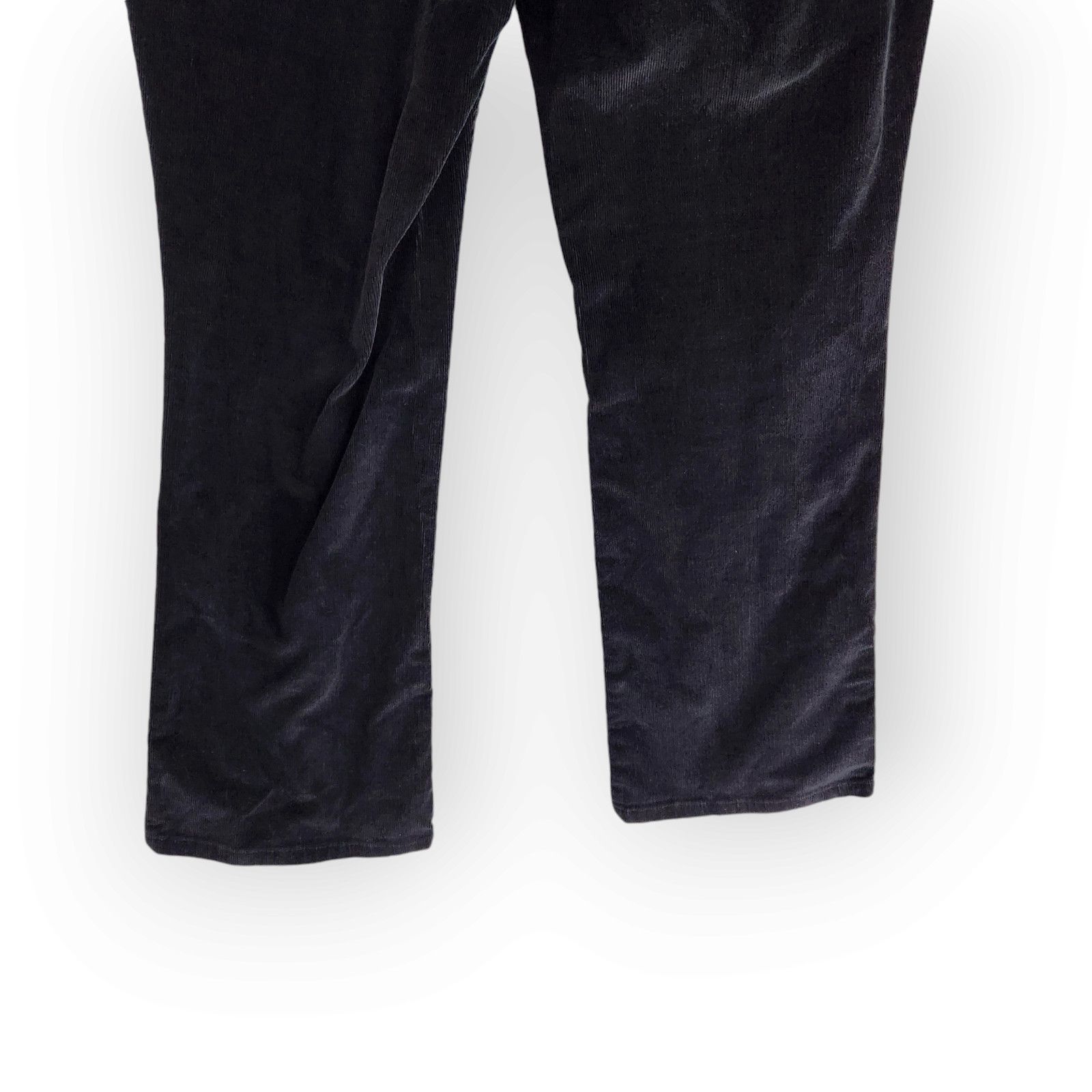St. Johns Bay Vintage St. John's Bay Black Corduroy Mid Rise Pants Size 34" / US 12 / IT 48 - 6 Thumbnail