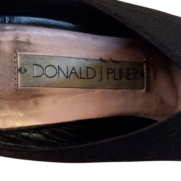 Donald Pliner Donald J Pliner Size 8.5M Women's Black Square-Toe Slip-On S Size US 8.5 / IT 38.5 - 3 Thumbnail