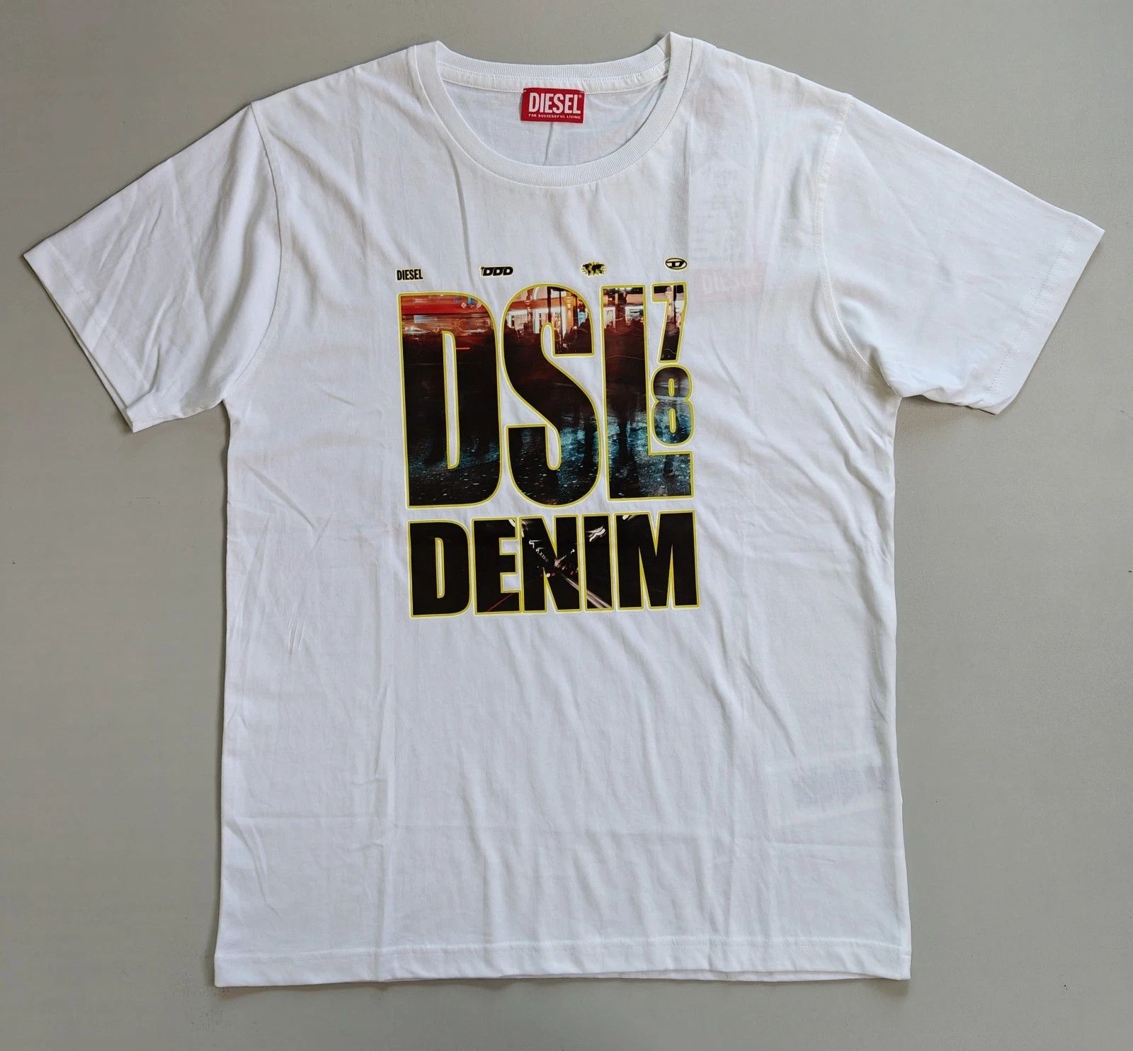 DIESEL White T-shirt with DSL 78 Denim print T 4157
