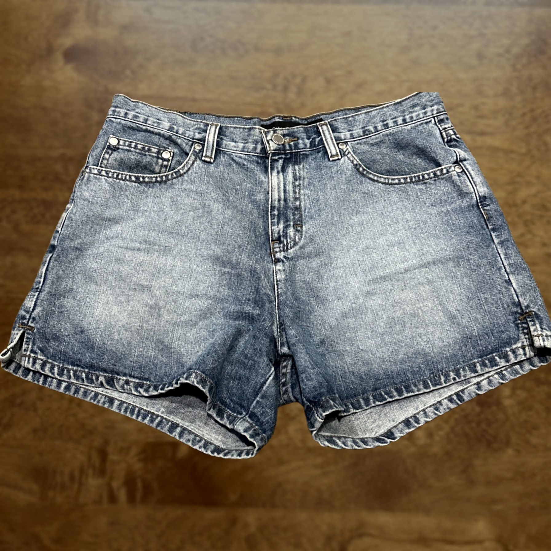Calvin Klein Calvin Klein Women’s Denim Shorts Casual Blue Cotton 8 Regular Boyfriend Pockets Classic 4” Inseam 13” Waist 32” Mexico Size 30" / US 8 / IT 44 - 1 Thumbnail