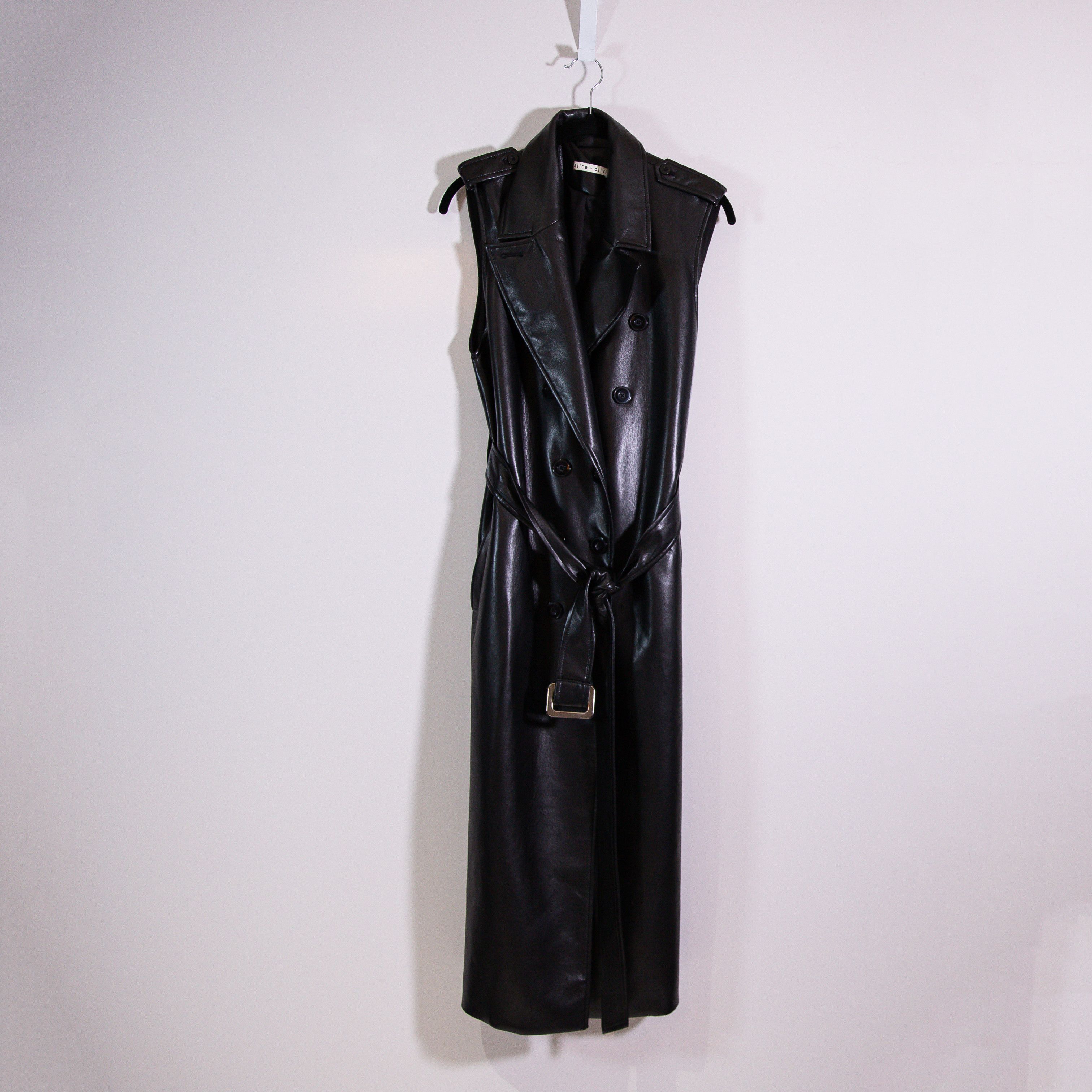 Alice + Olivia Alice And Olivia Conan Faux Vegan Leather Size S / US 4 / IT 40 - 1 Thumbnail