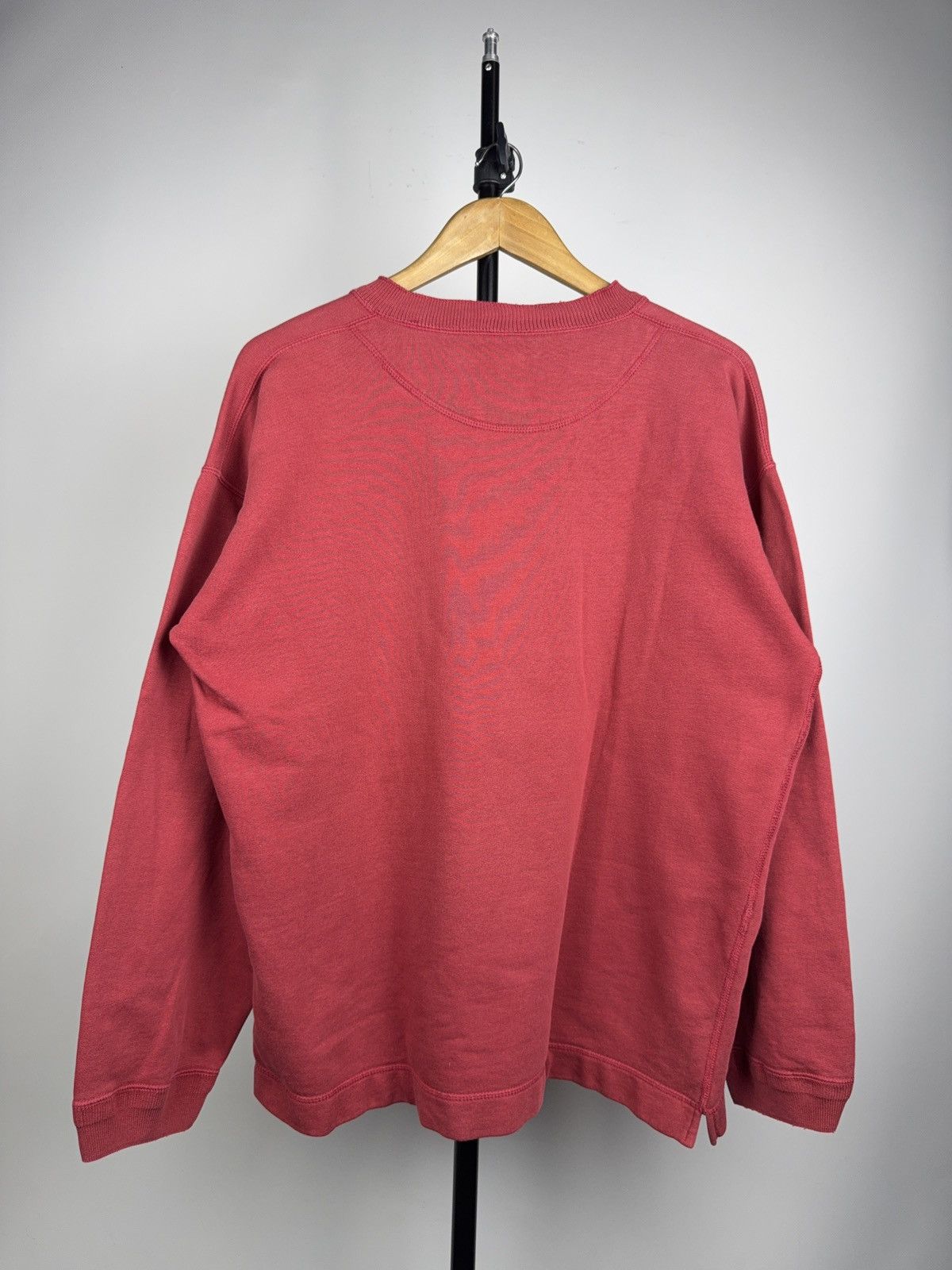 Levi's 90s Vintage Levi’s Red Henley Sweatshirt Made in Portugal Size US L / EU 52-54 / 3 - 13 Thumbnail