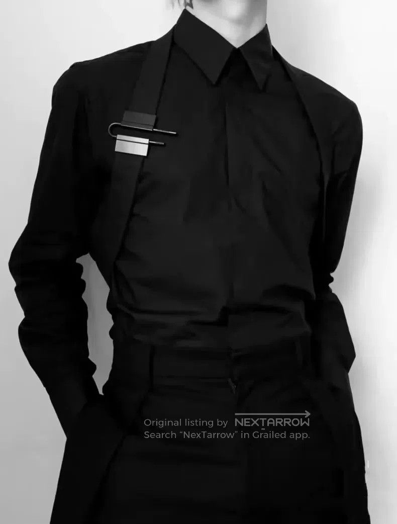 Givenchy Givenchy size 39 Men's classic lock button shirt Size US M / EU 48-50 / 2 - 9 Thumbnail
