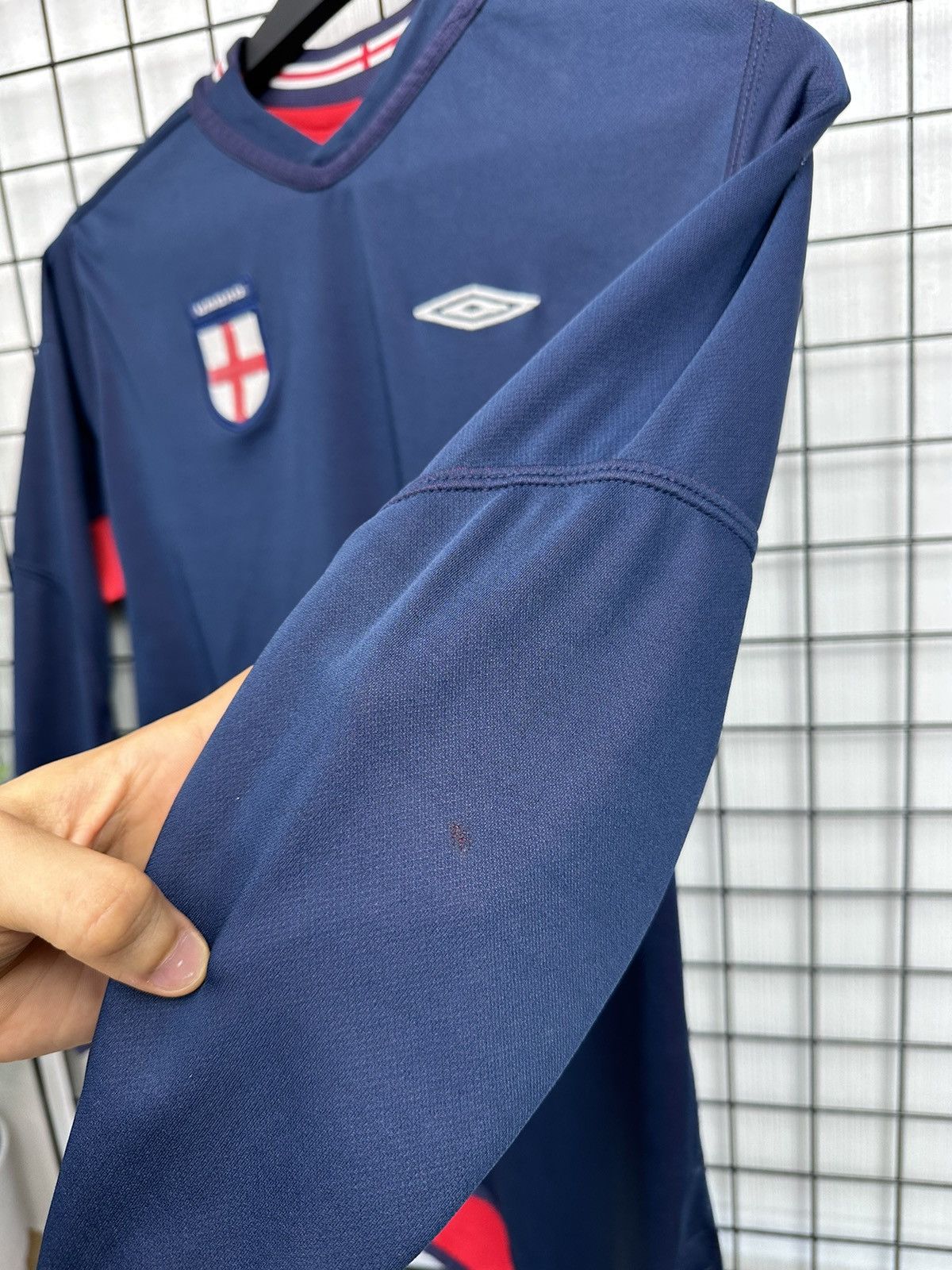 Umbro Paul Robinson England 2004 goalkeeper double sided jersey Size US S / EU 44-46 / 1 - 6 Thumbnail