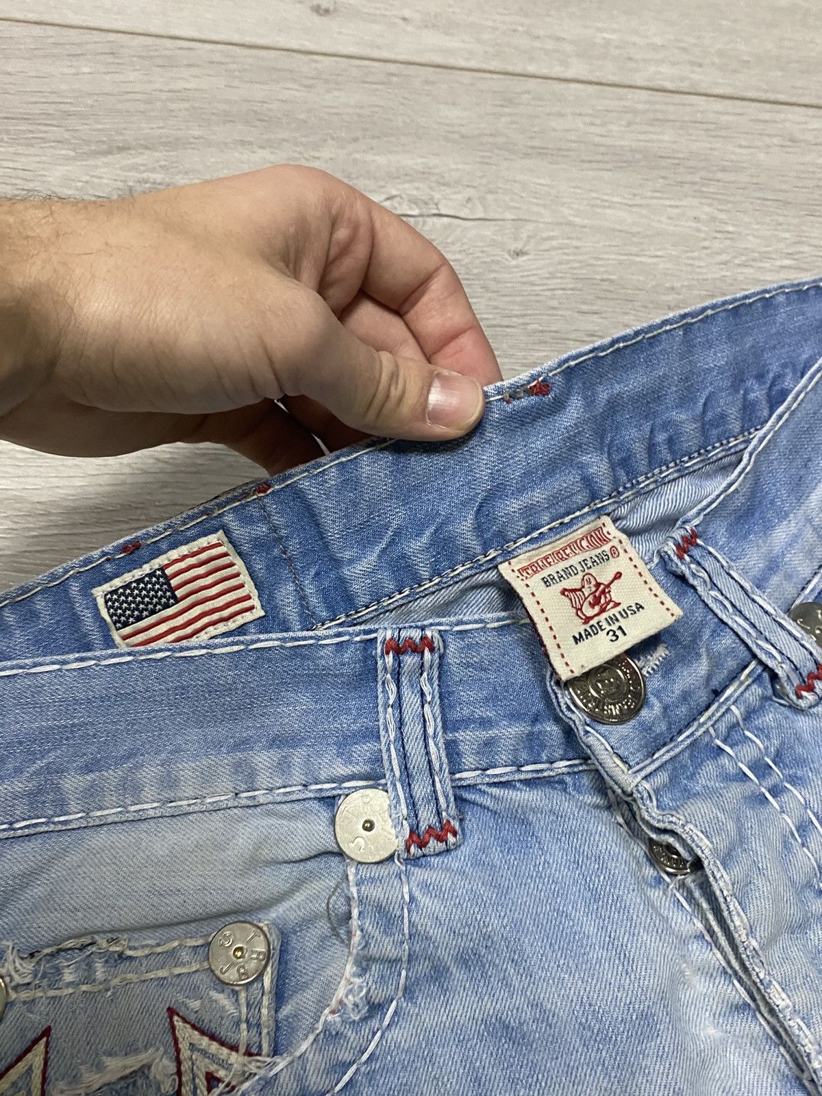 True Religion True Religion horse shoes distressed vintage jeans stitched Size US 31 - 4 Thumbnail