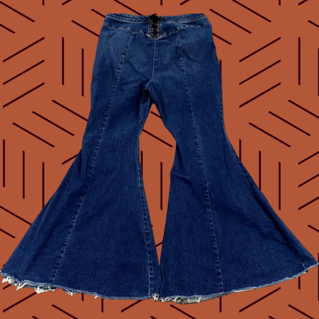 Free People VINTAGE FREE PEOPLE Jeans Womens 34 Super Flare Blue Denim Pants Hippie Boho Lace Back Size 24" / US 00 / IT 34 - 1 Thumbnail