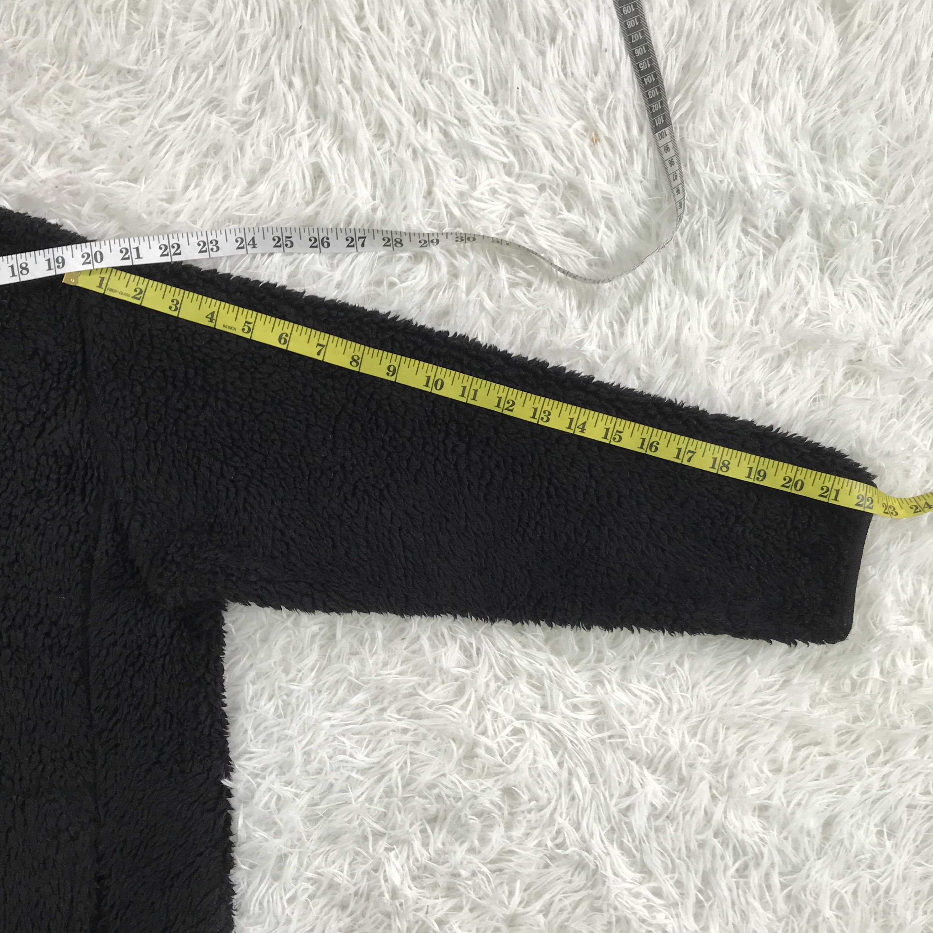 Uniqlo × White Mountaineering Uniqlo x white mountaineering deep pile Size US L / EU 52-54 / 3 - 5 Thumbnail