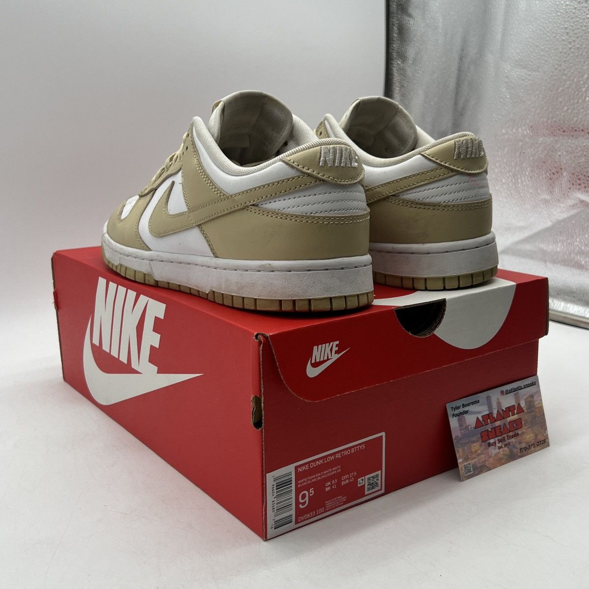Nike Nike dunk low team gold Size US 9.5 / EU 42-43 - 4 Thumbnail