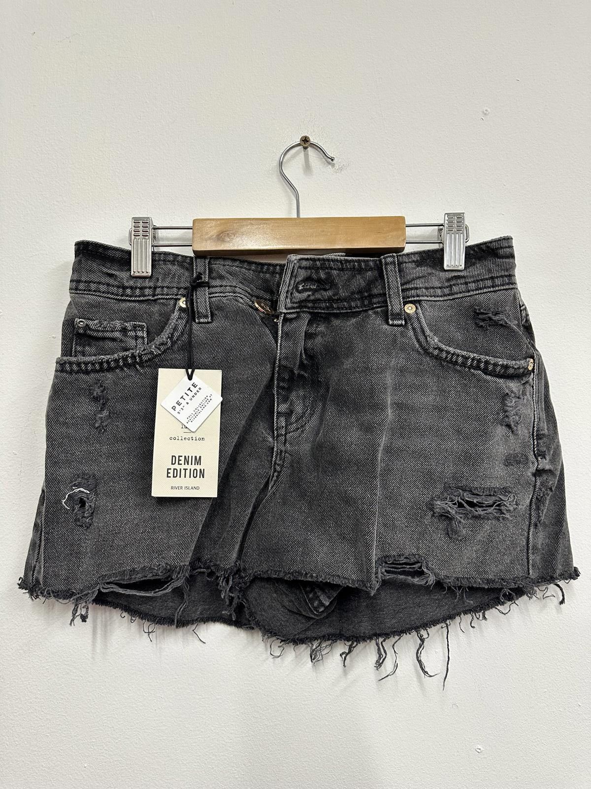 River Island River Island Black Distressed Denim Mini Skirt Size 27" / US 4 / IT 40 - 1 Thumbnail