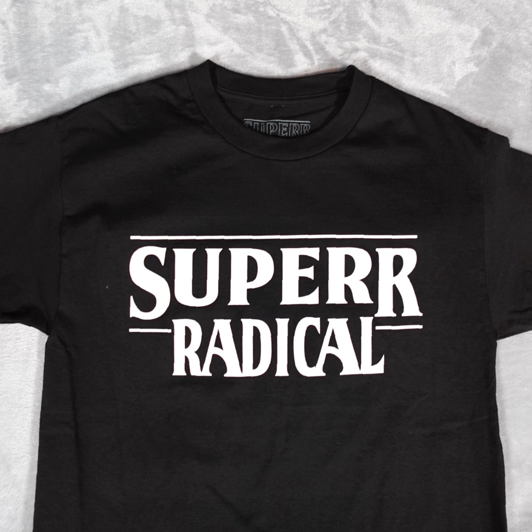 Vintage VINTAGE Superrradical Stranger Things Parody T-Shirt Mens Medium Black Graphic Print 2020s Size US M / EU 48-50 / 2 - 2 Thumbnail