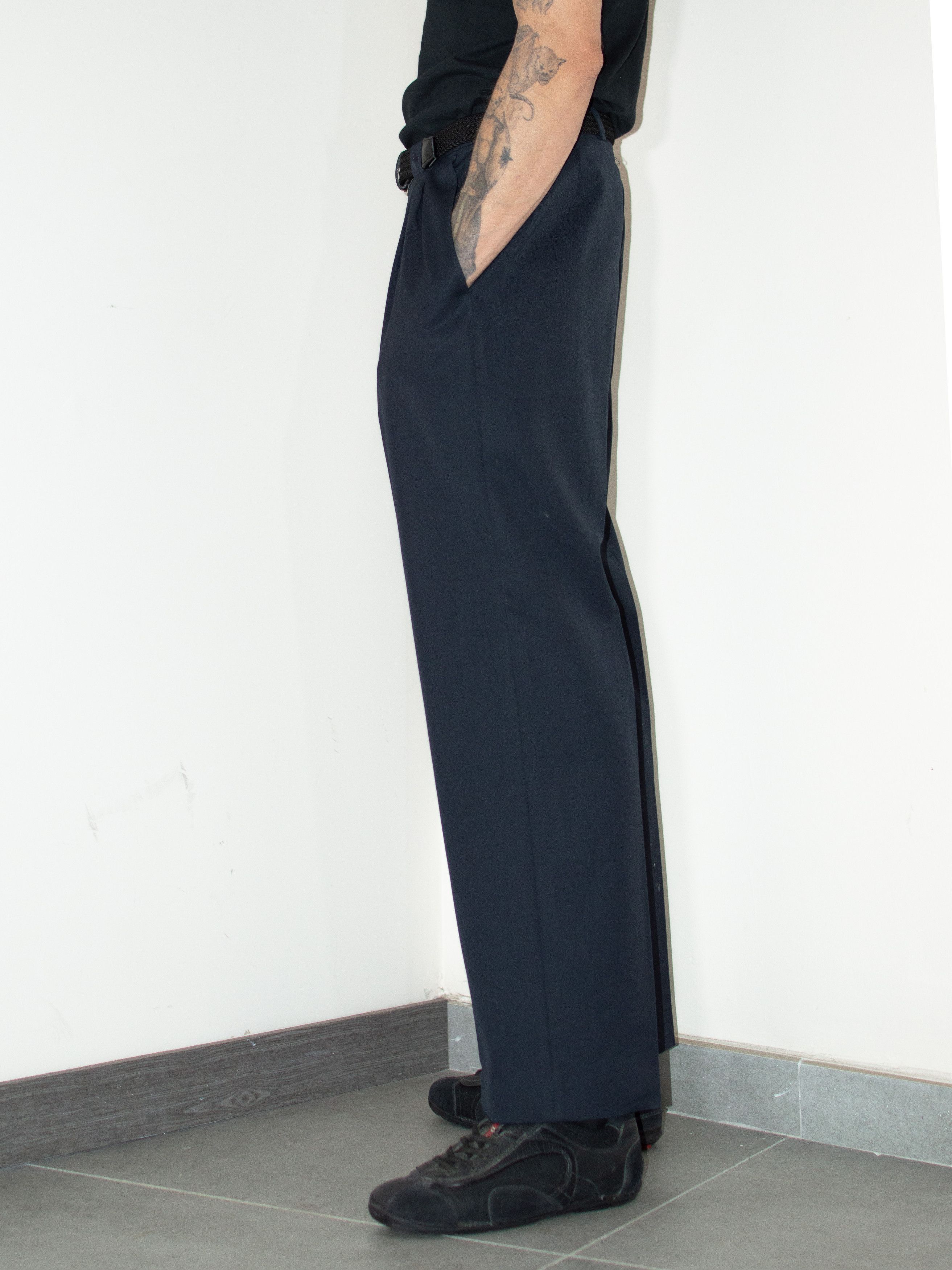 Burberry × Designer × Vintage OG 90s vintage Burberry Navy Wool wide leg Chino Trousers Size US 28 / EU 44 - 6 Thumbnail