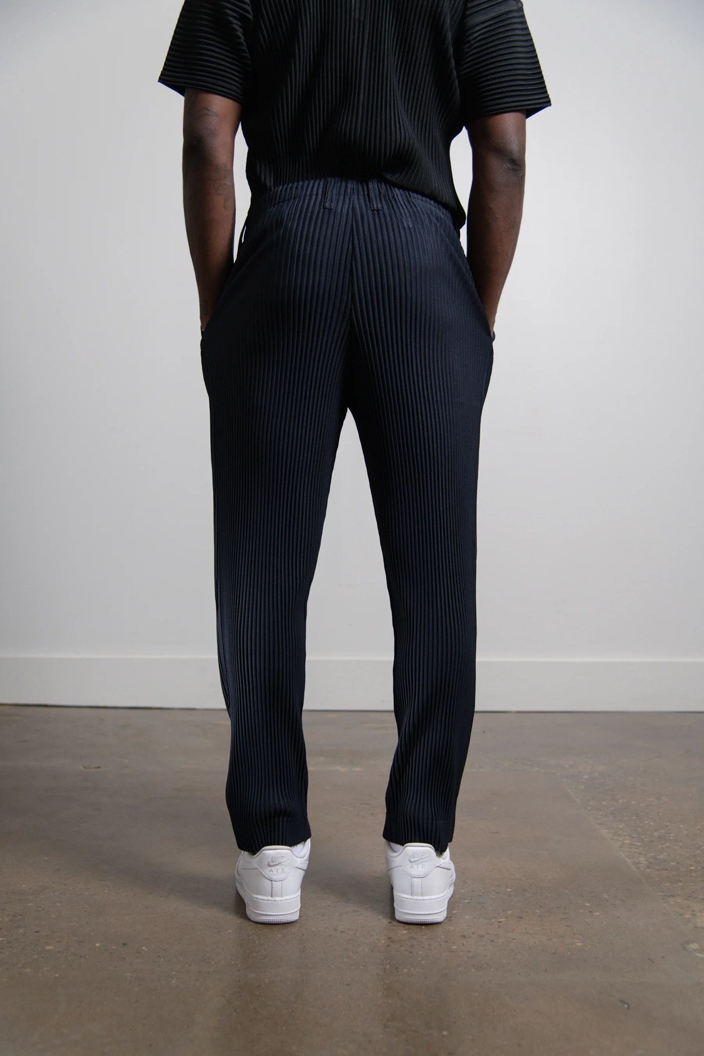 Homme Plisse Issey Miyake Homme Plisse Issey Miyake - F/W 21 - Basics Pleated Trousers Size US 30 / EU 46 - 3 Thumbnail