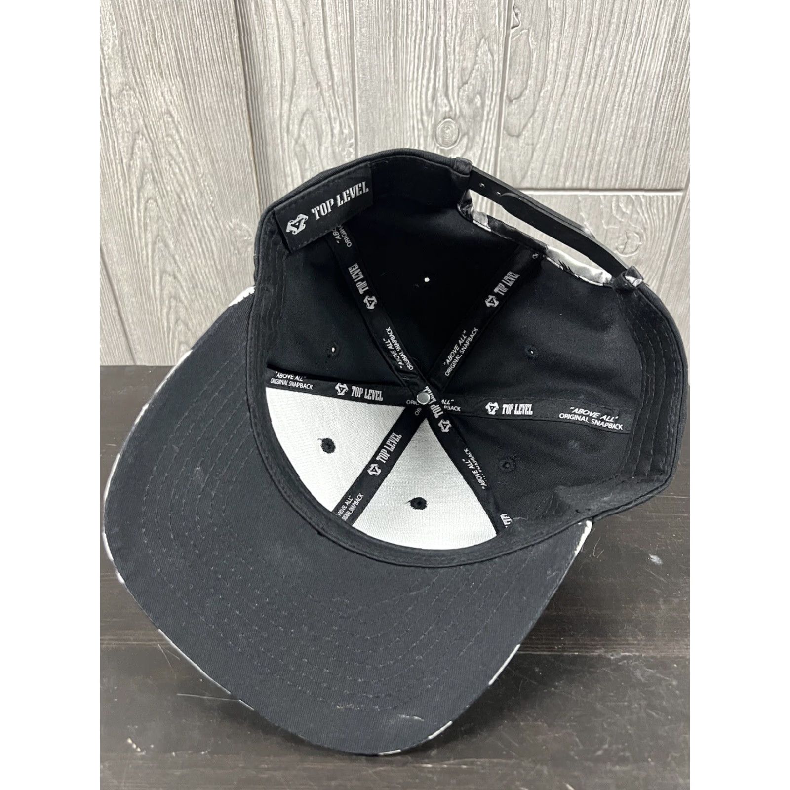 Vintage VINTAGE Top Level Zebra Print SnapBack Hat Black/Silver OSFA Size US M / EU 48-50 / 2 - 7 Thumbnail