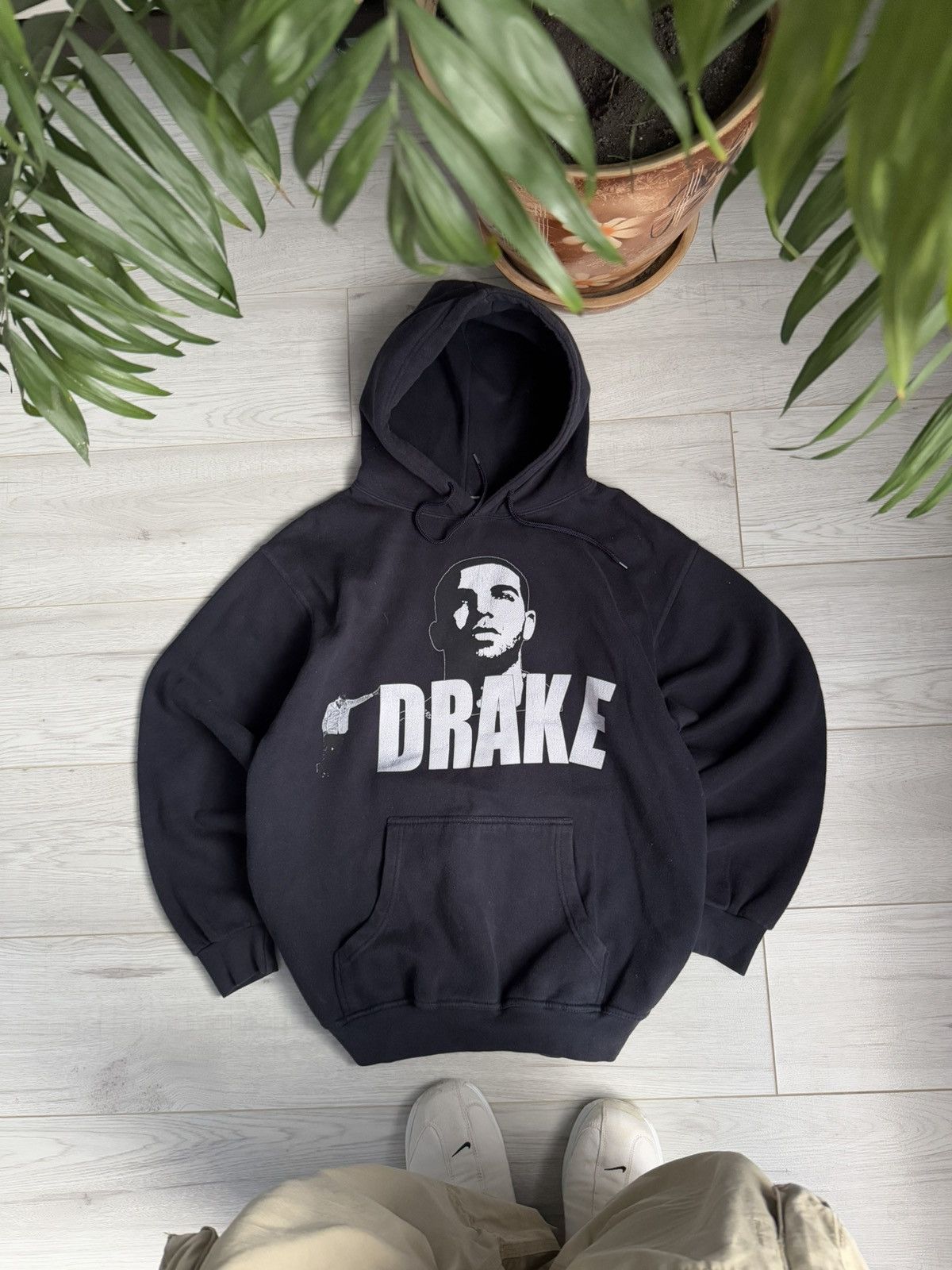 Band Tees × Rap Tees × Vintage Vintage Faded black Hoodie Drake logo Size US M / EU 48-50 / 2 - 1 Thumbnail