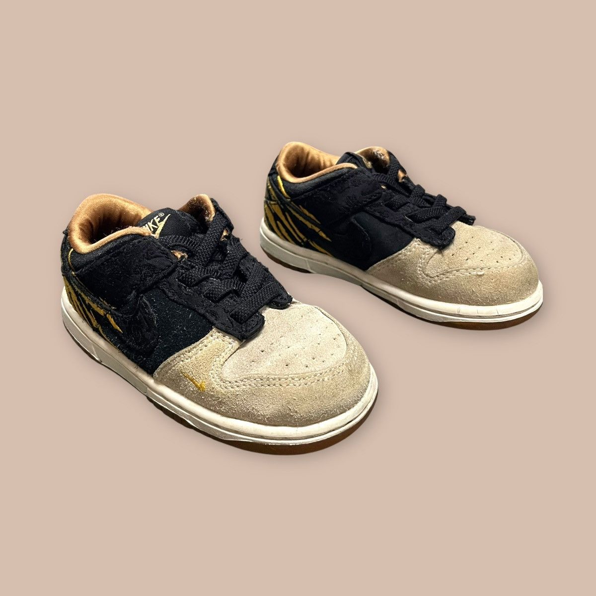 Nike Nike Dunk Low TD ‘God of Wealth’ Size US 5 / EU 37 - 8 Thumbnail