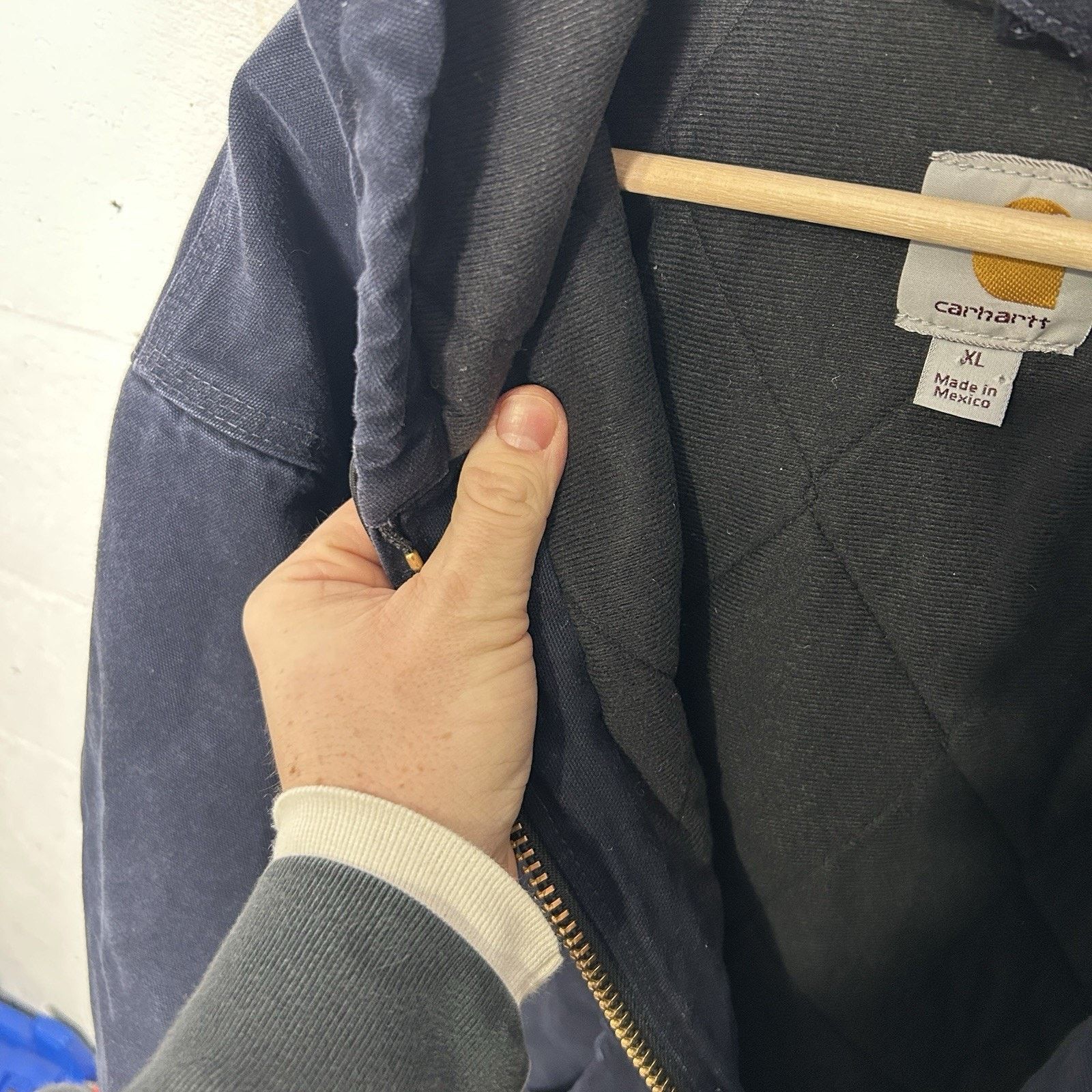 Carhartt Vintage Carhartt Hooded Active Jacket “Midnight Blue” J130 Size US XL / EU 56 / 4 - 16 Thumbnail