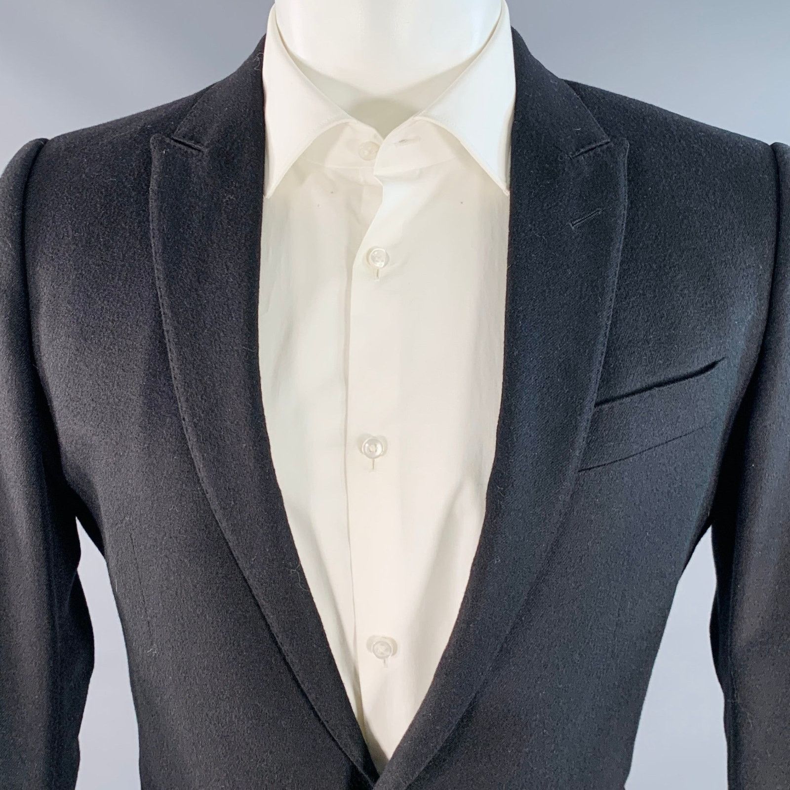 Dolce & Gabbana Size 36 Black Cashmere Silk Single Breasted Sport Coat Size 36R - 2 Thumbnail