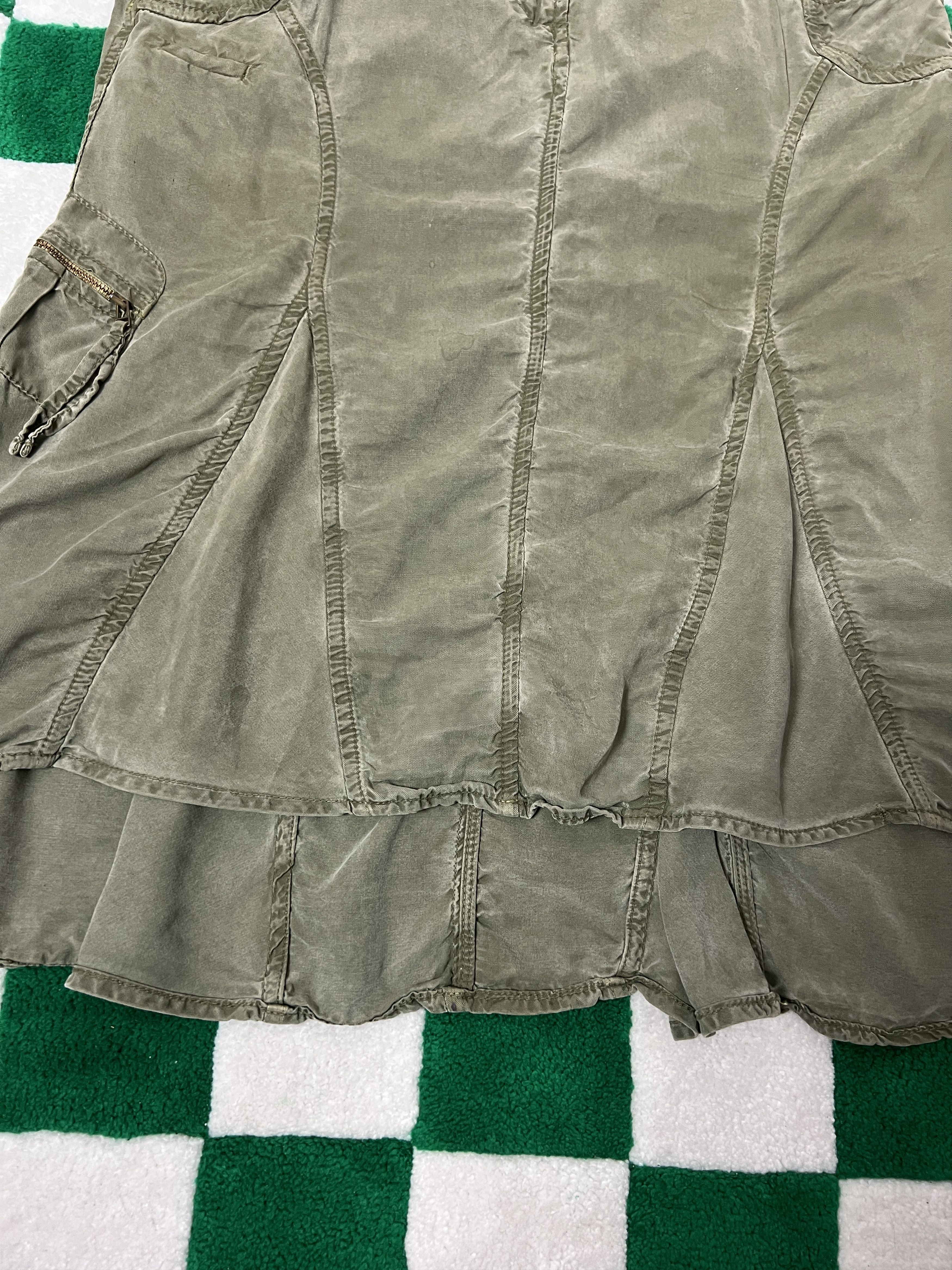 Tommy Hilfiger Tommy Hilfiger Y2K Grunge Skirt size 12 Size 34" / US 12 / IT 48 - 9 Thumbnail