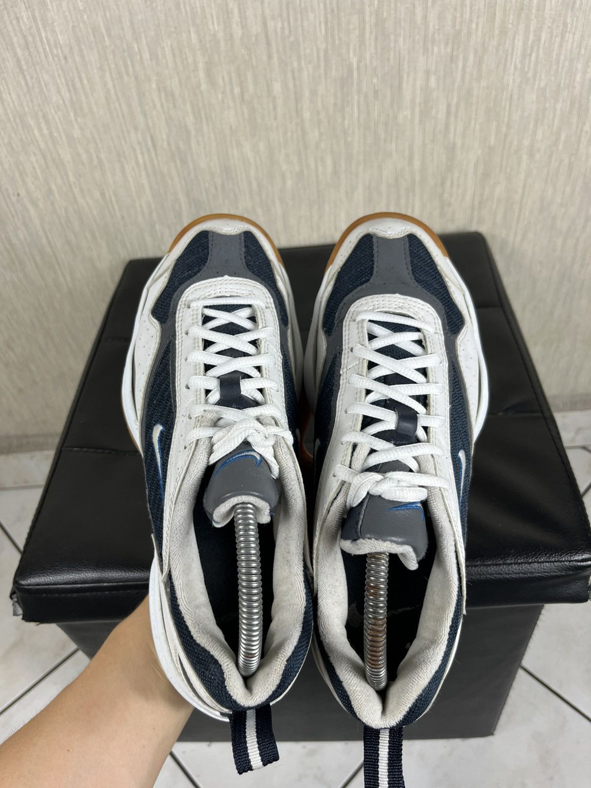 Nike Vintage Nike y2k retro small central swoosh sneakers shoes Size US 8 / EU 41 - 20 Thumbnail