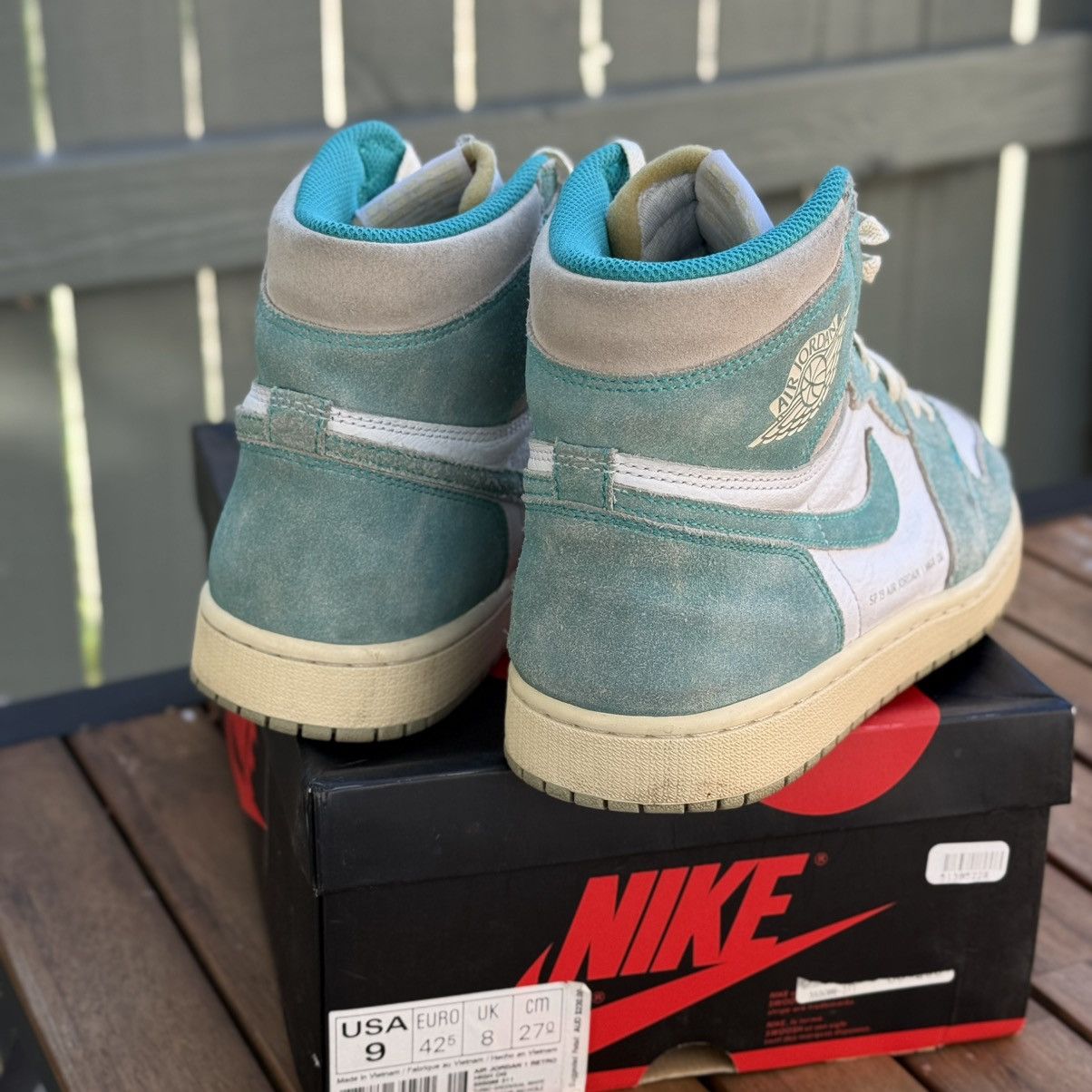 Jordan Brand Nike Air Jordan 1 Retro OG High Turbo Green Size US 9 / EU 42 - 4 Thumbnail